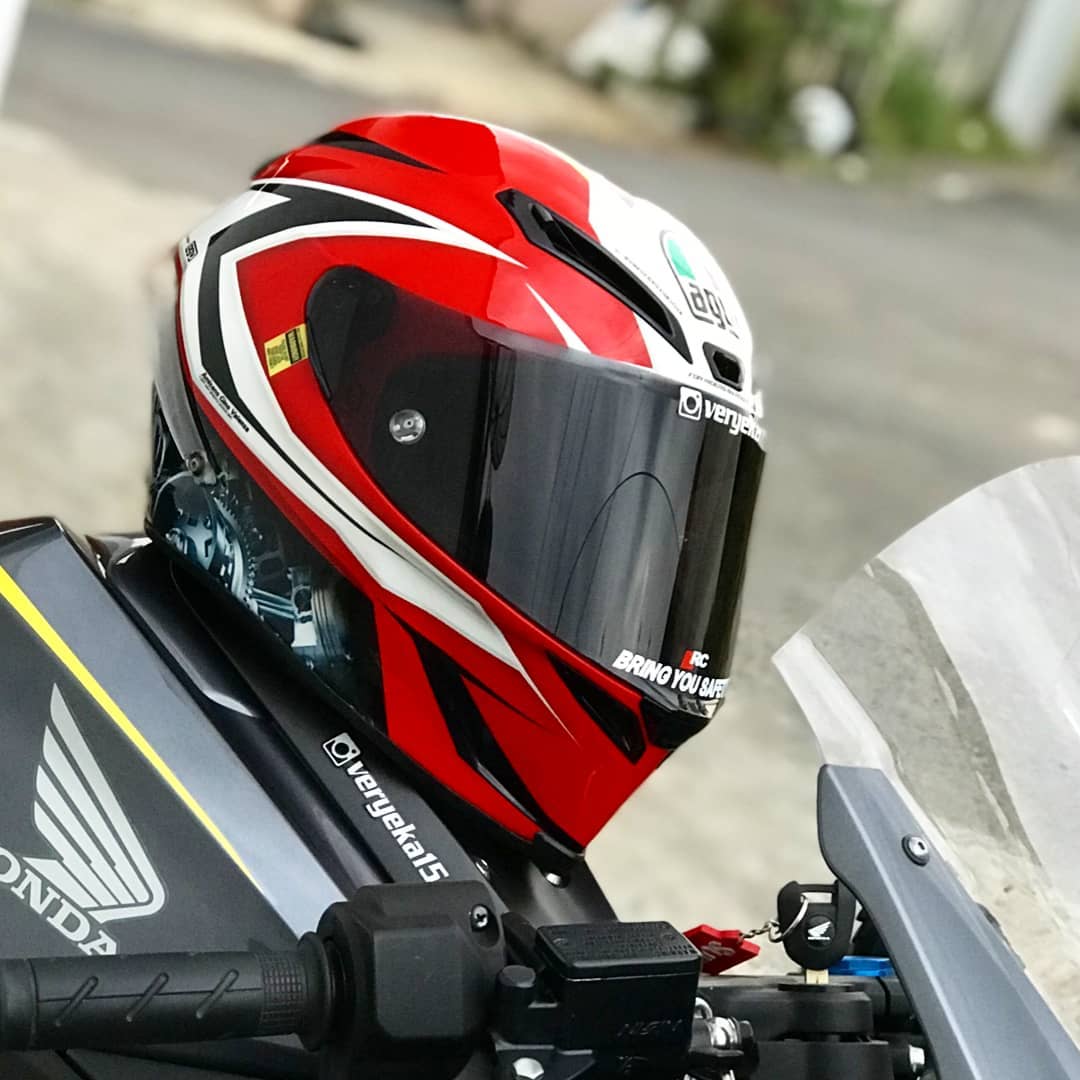 agv corsa arrabbiata R HELMET the AGV K6 helmet is the lid that fits the bill AGV Corsa R Arrabbiata Helmet