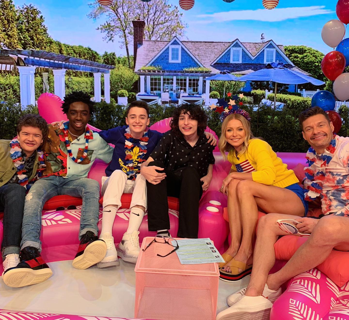 The cast of Stranger Things! 🇺🇸 - Live with Kelly and Mark | Facebook