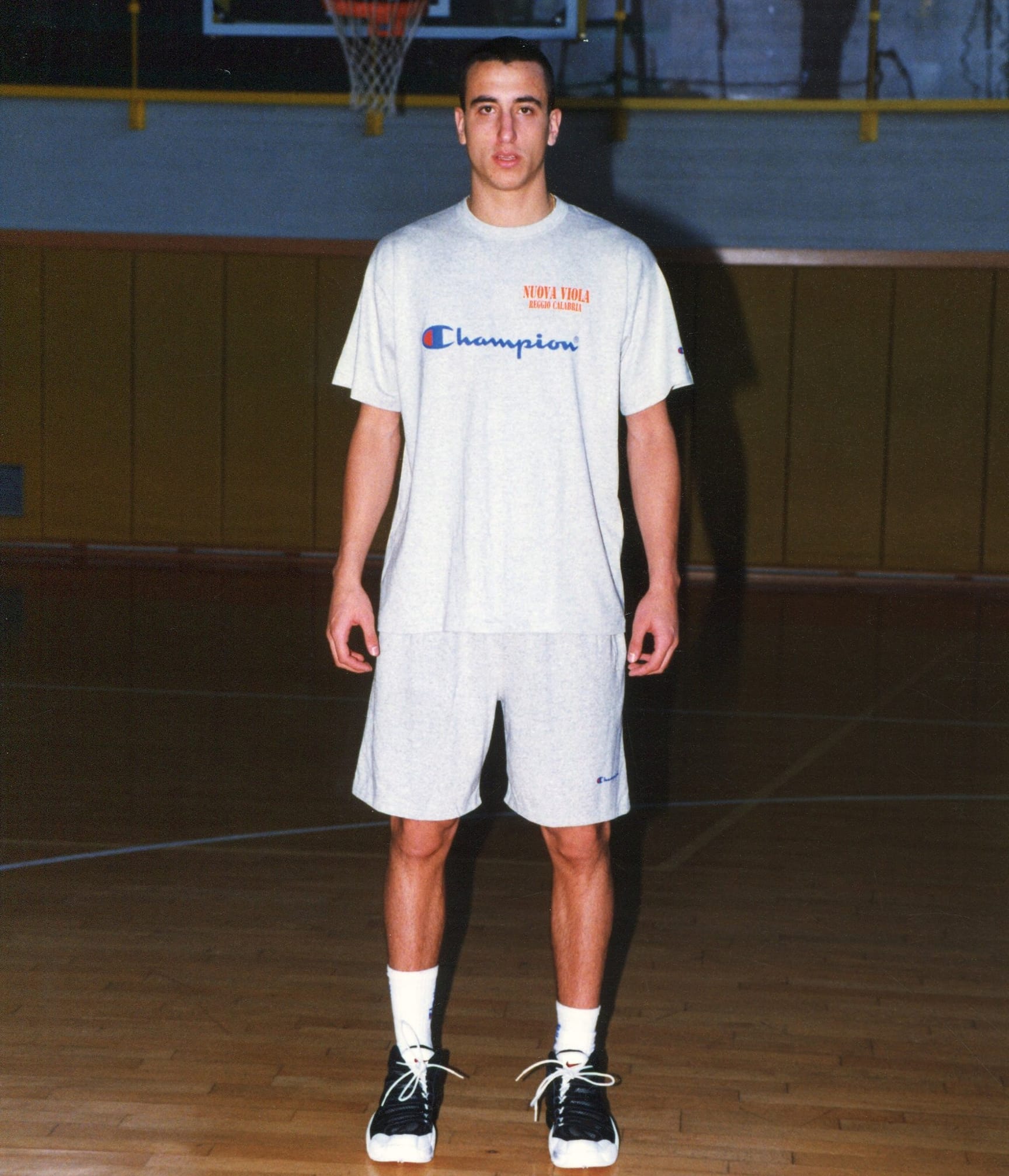 Maglia Da Basket Vintage Senza Maniche Manu Ginobili N.6 Bologna - Bianca, Tessuto Leggero, Edizione Limitata