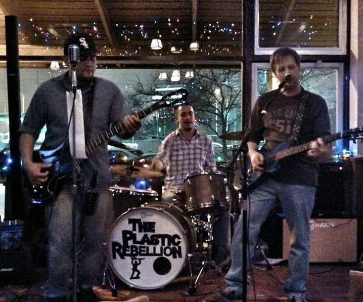 Saul Good Trio - 6 years ago, just a little 3 piece. Quigleys south ...