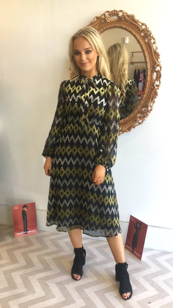 It's day dress & tights seasons girls 🧡 The comfiest and most versatile things to have in your wardrobe! So easy to dress up or down, here's a few of our faves