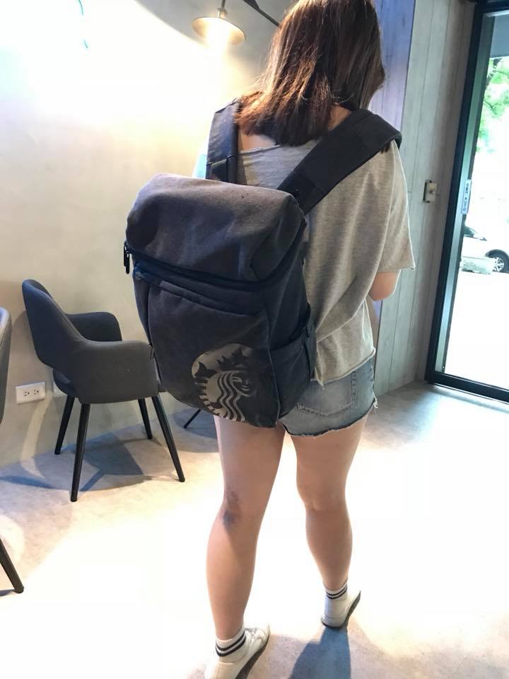 3c有意思tim哥 星巴克這個背包好帥喔 昨天去華爲店開幕怎麼沒發現 Facebook