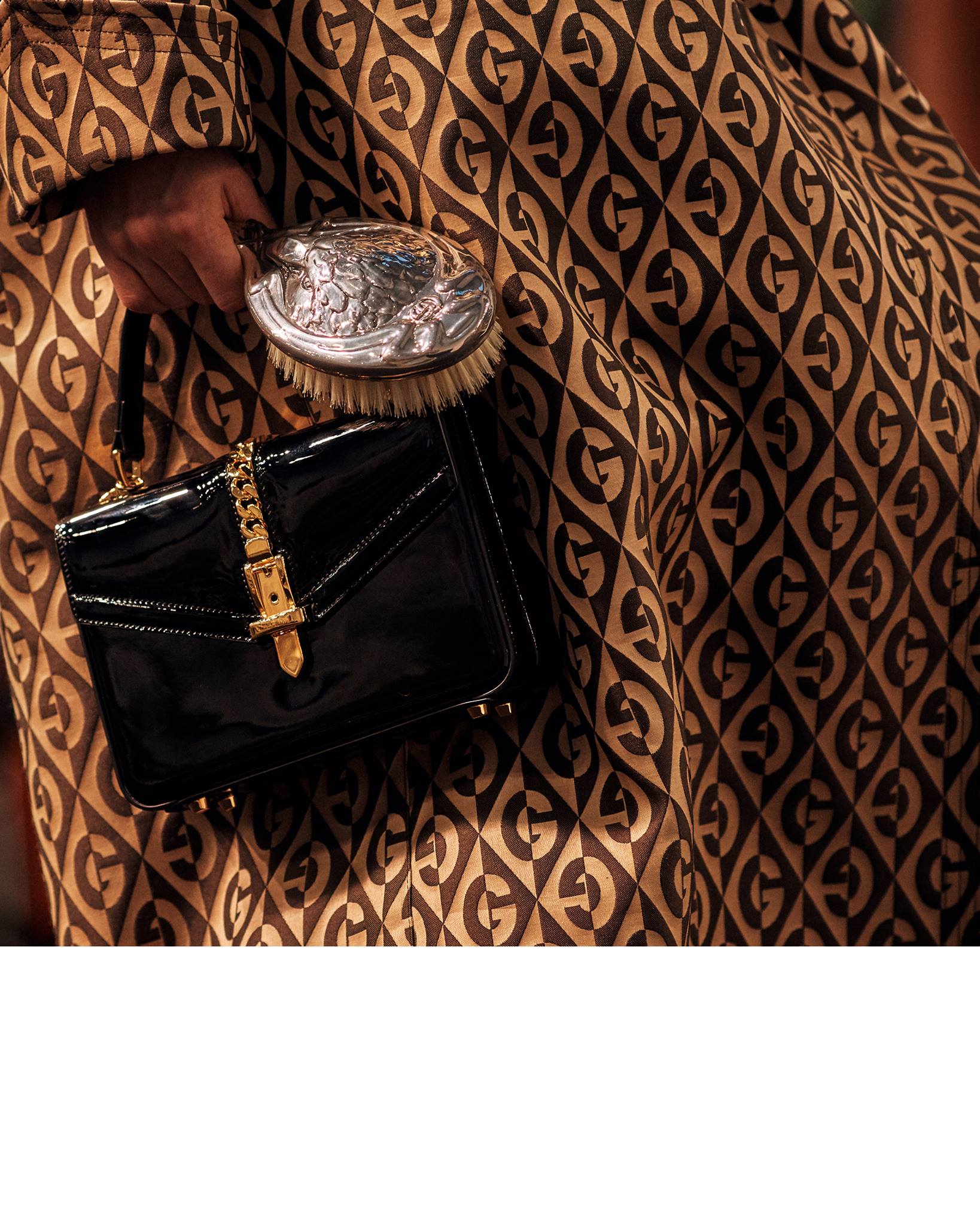 True to its archival design, the Gucci Sylvie 1969 bag features a 