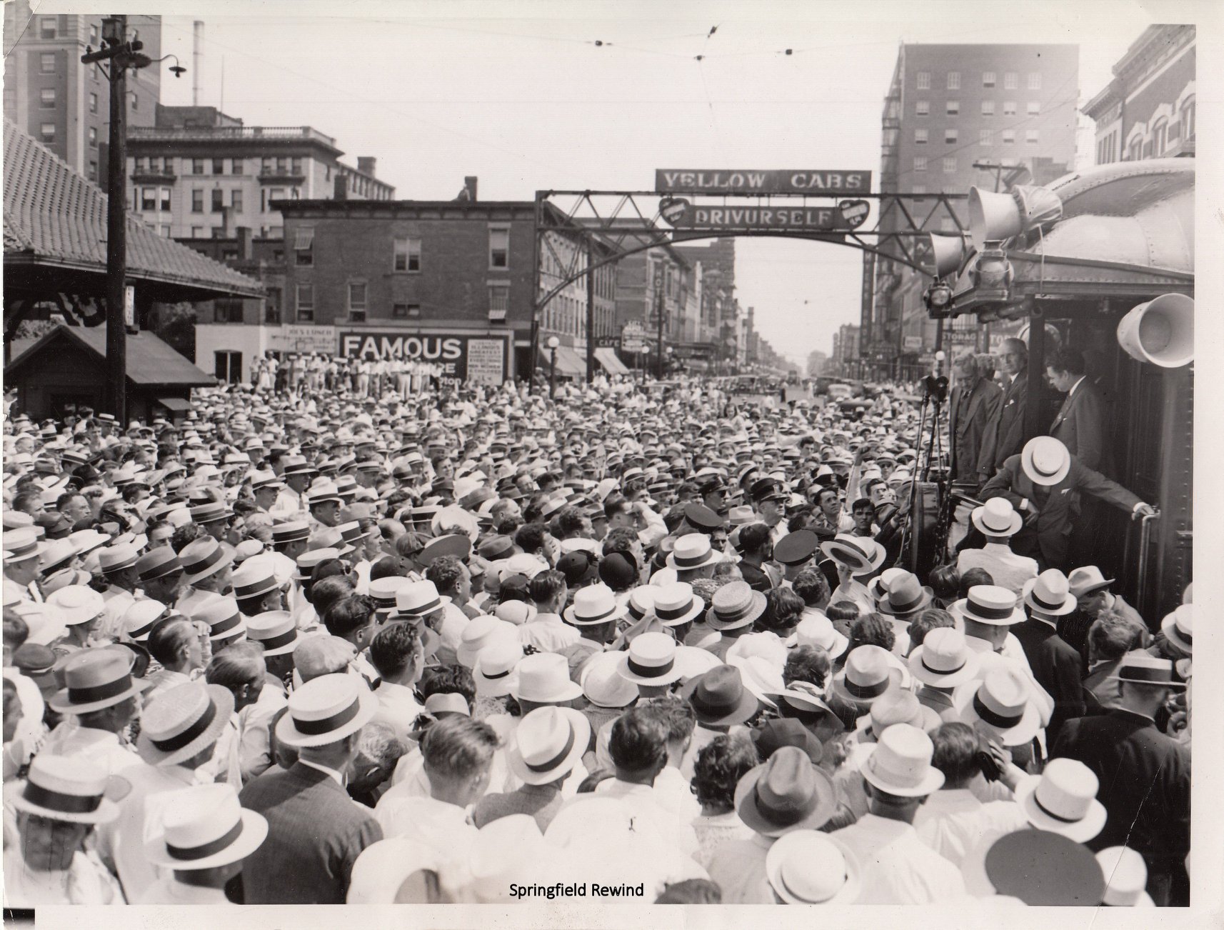 Governor Alfred Landon making a... - Springfield Rewind