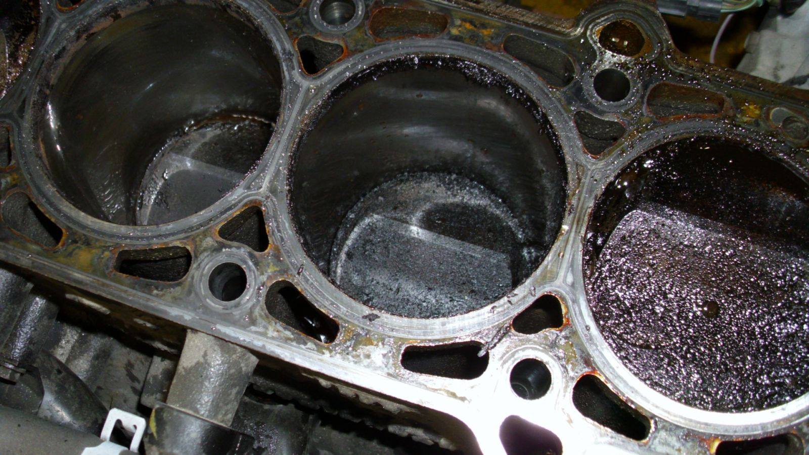 Top 5 Reasons to Detox Your Car's Engine 🛀🚘 . . 1. Improved Engine ...
