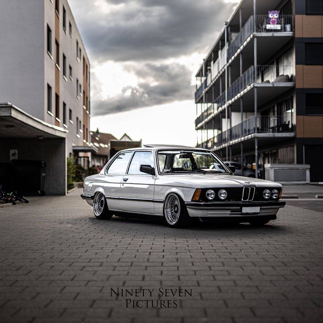 Repost @instagram.com/marc__e21/ BMW E21 bagged with #tatechnix