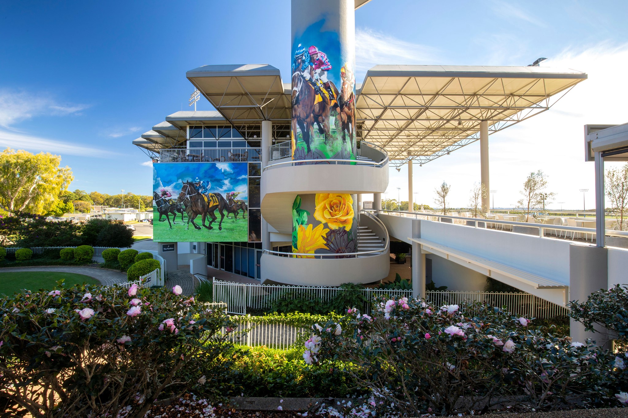 What is news at SUNSHINE COAST? Racing... - Racing Radio Show