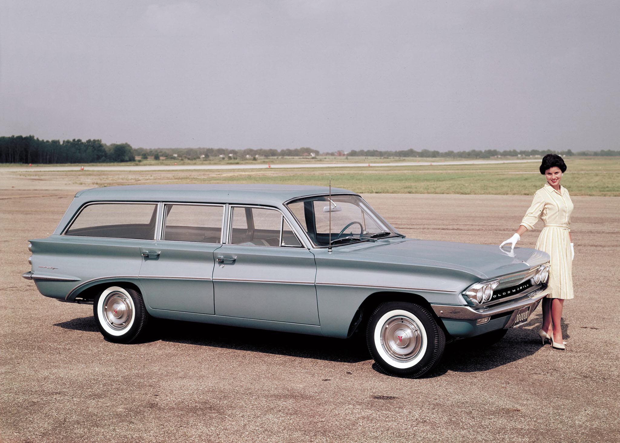 1961 Oldsmobile F-85 Station wagon
