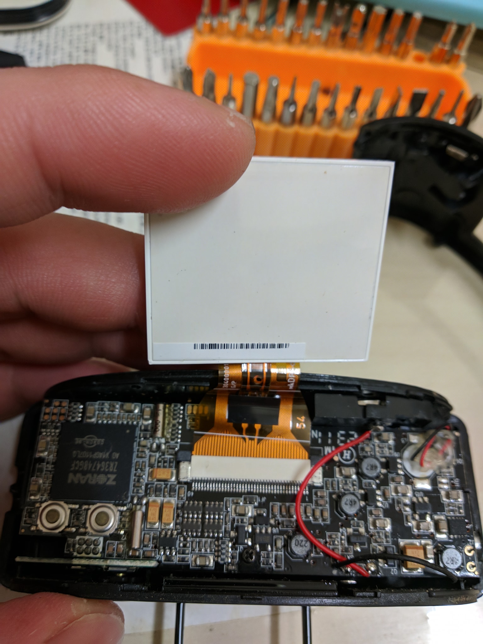 Any advise where and how to replace the LCD screen? -Harinezumi 