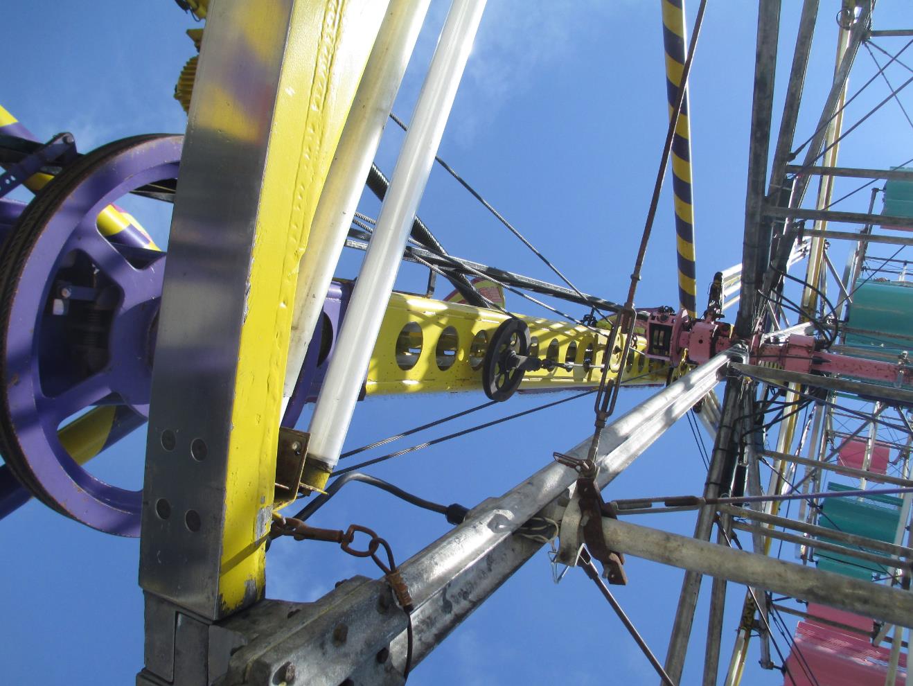 Carnival Rides - Pictures of a 1981 Chance Skywheel and... | Facebook