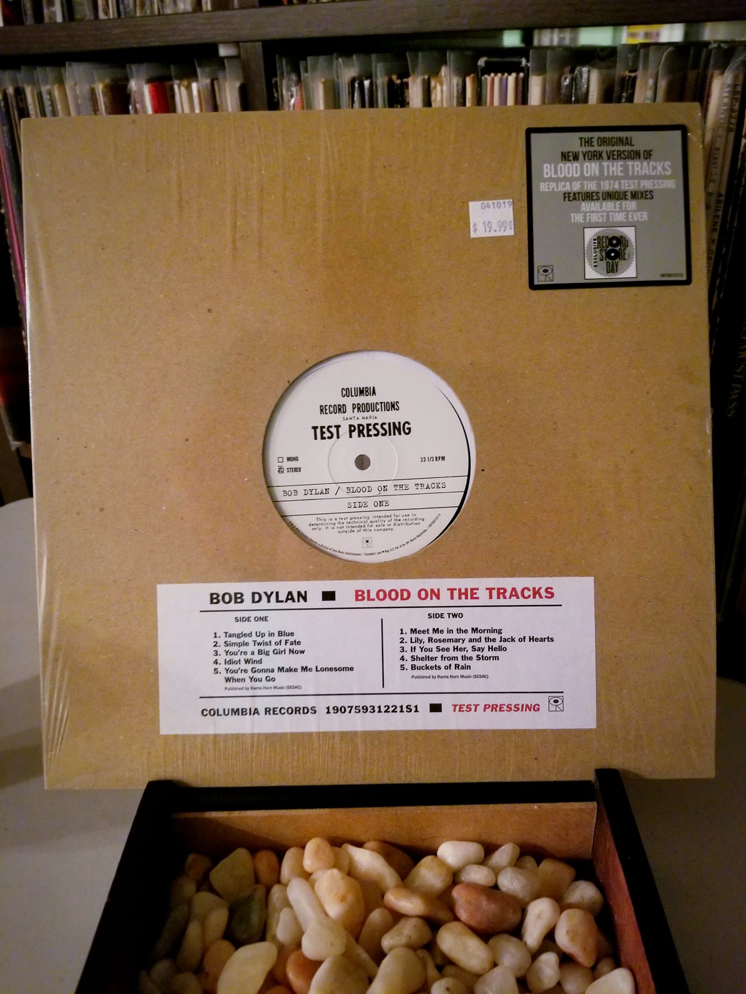 BLOOD ON THE TRACKS / BOB DYLAN Replica of the 1974 Test Pressing