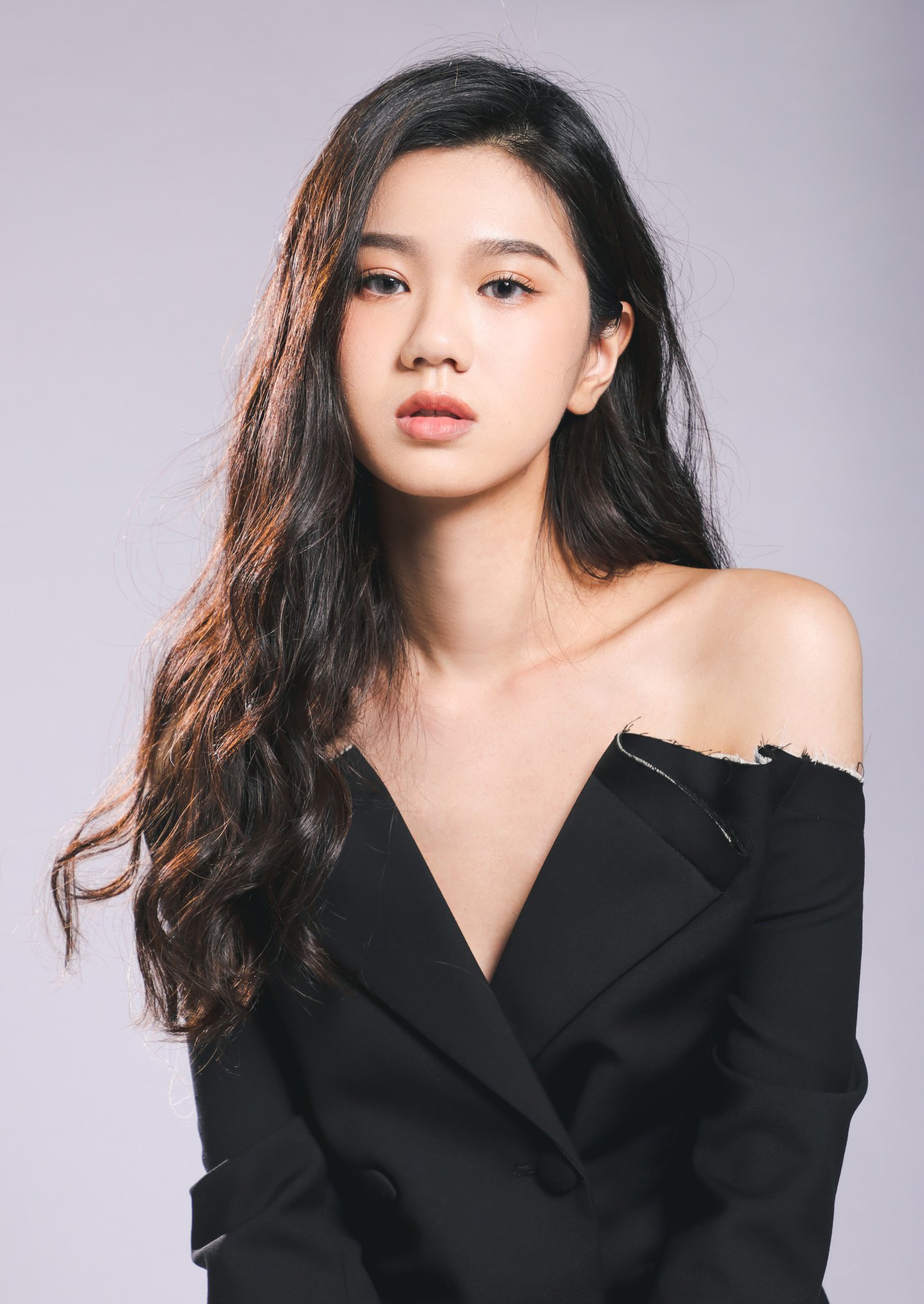 伊林 EeLin - 天冷了～讓擁有甜美臉蛋的 王郁婷Tiffany 溫暖你的心🌞😍🥰🥰 #伊林娛樂... | Facebook
