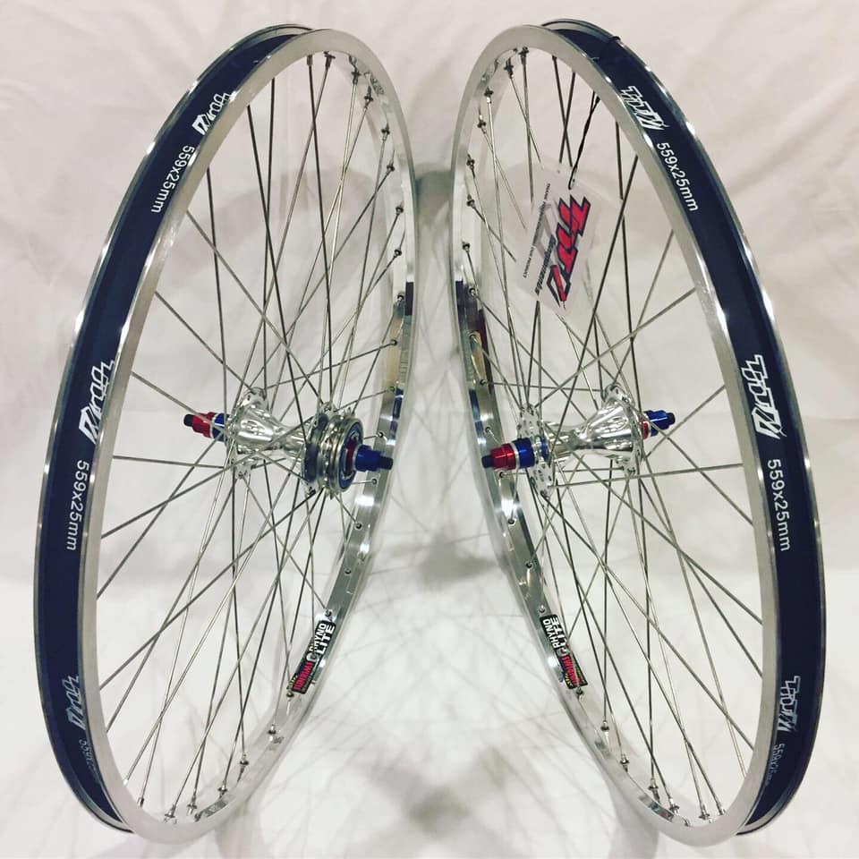 TNT Bicycles - Solid 26 inch wheel set finished and ready...