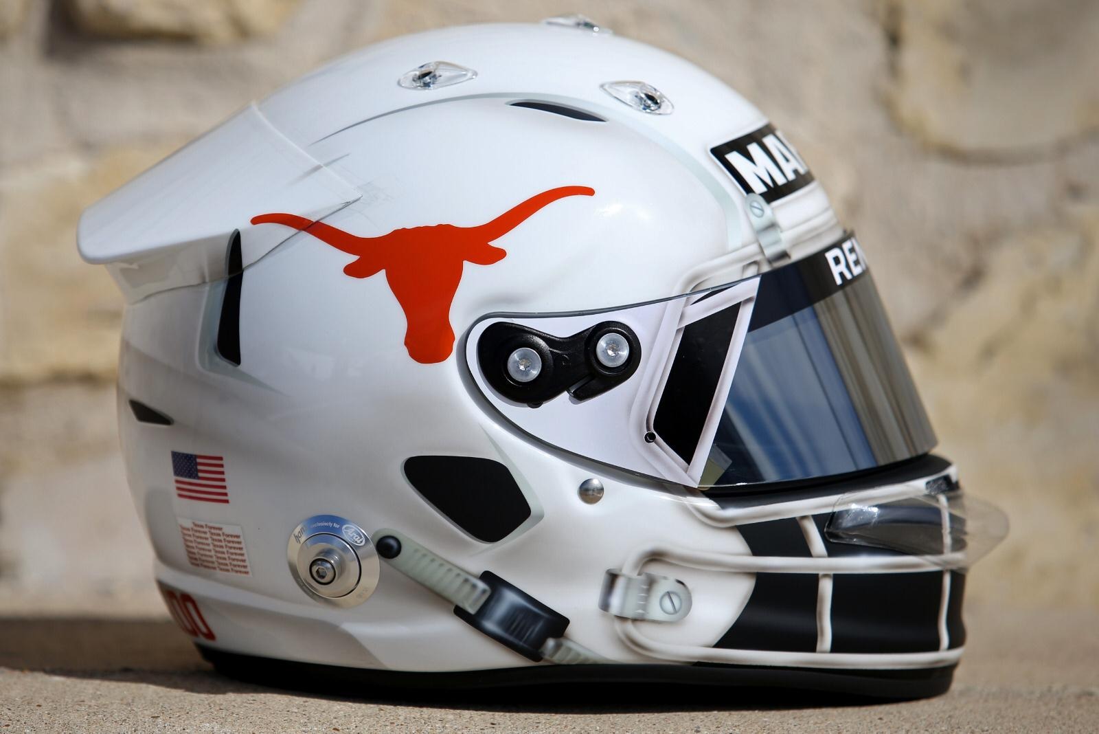 daniel ricciardo football helmet 2021 Signed Official Promo Arai GP7 McLaren F1 Daniel Ricciardo unveils peach of