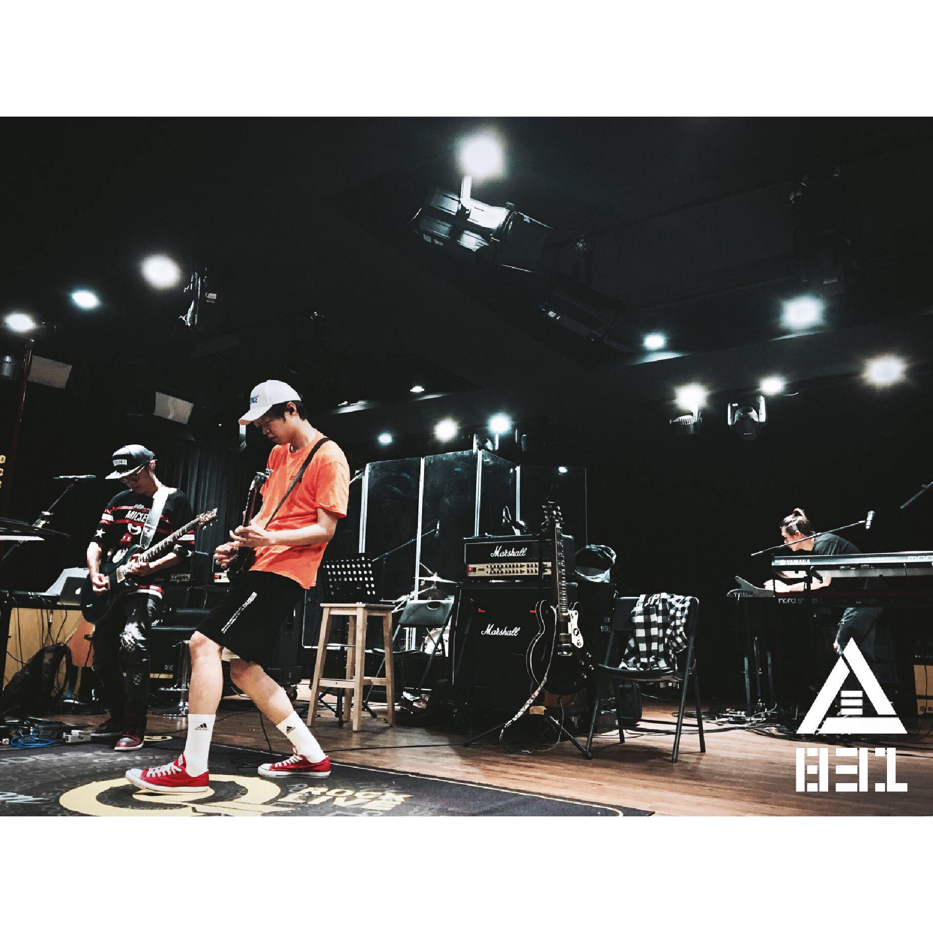 八三夭 831 - 高雄的朋友好久不見！ 10/7我們要去高雄電玩趴演出啦 聽說下面這個網址可以換票... | Facebook