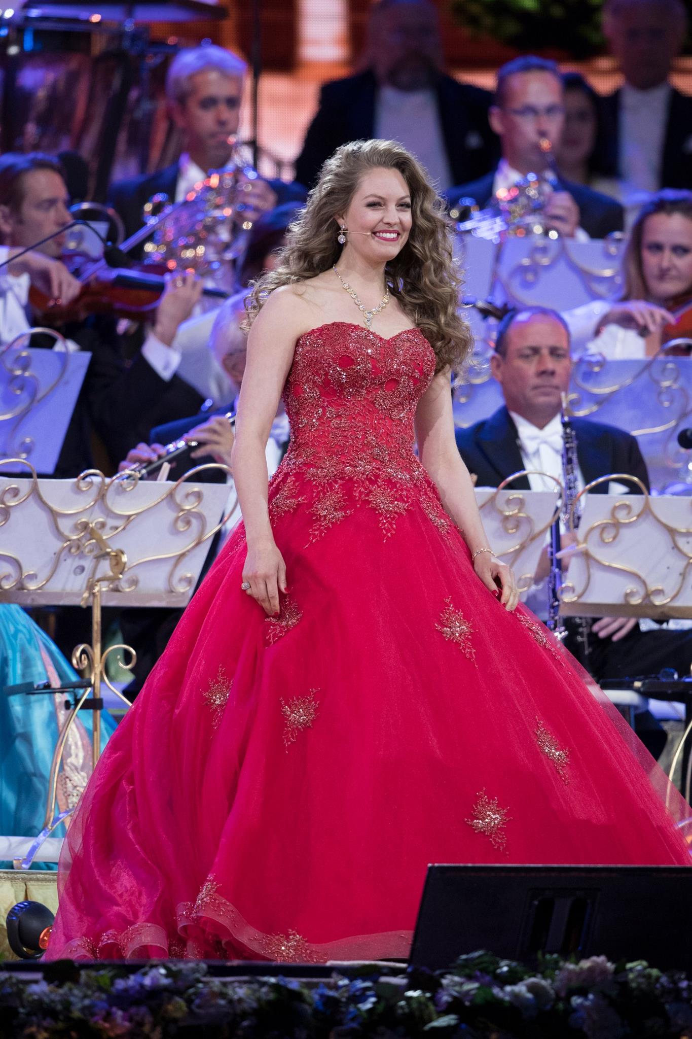 andre rieu lady in blue dress ❤️💃 The Red... Donij van Doorn shirred dresses