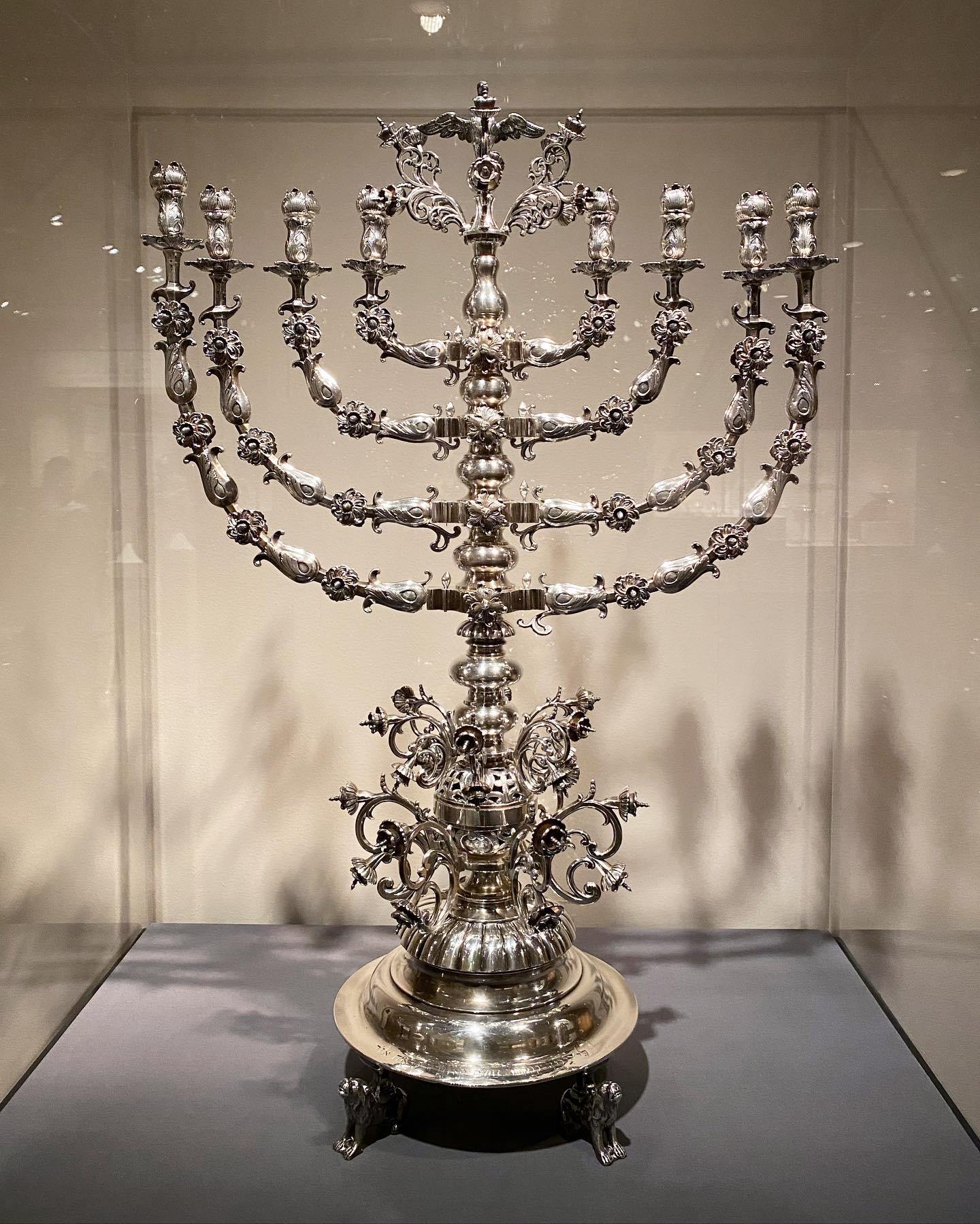 The Metropolitan - Happy Hanukkah from The Met! ✨ ⁣⁣⁣⁣ ⁣⁣⁣⁣ This