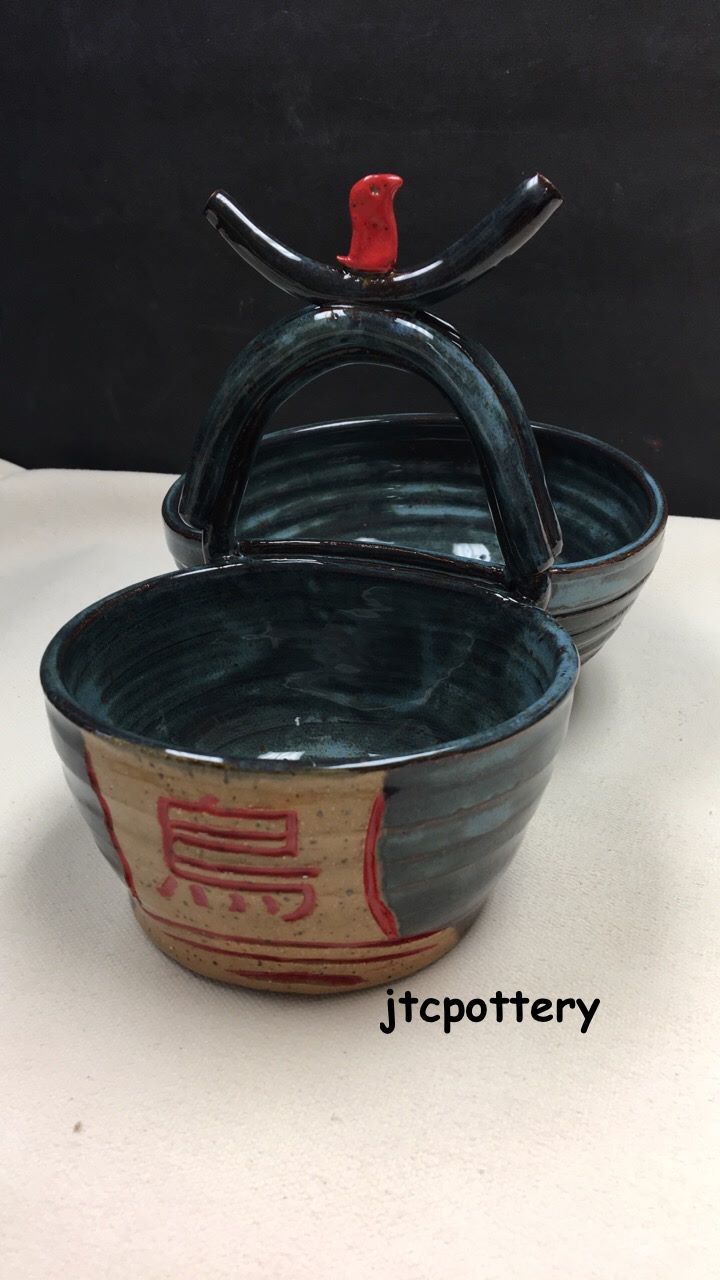 Japanese bird-inspired double bowl ceramic piece