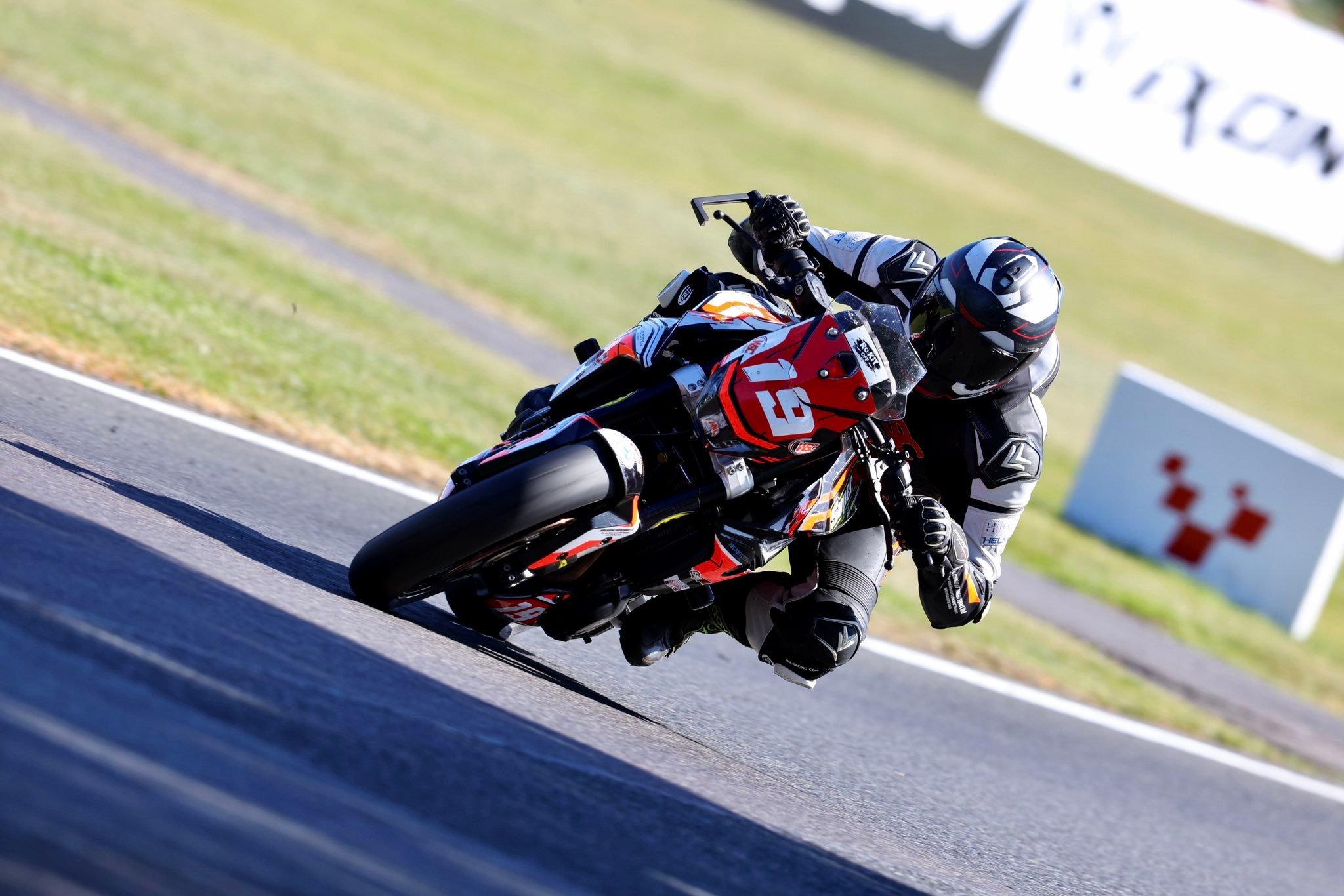 Simon Bastable Racing #19
