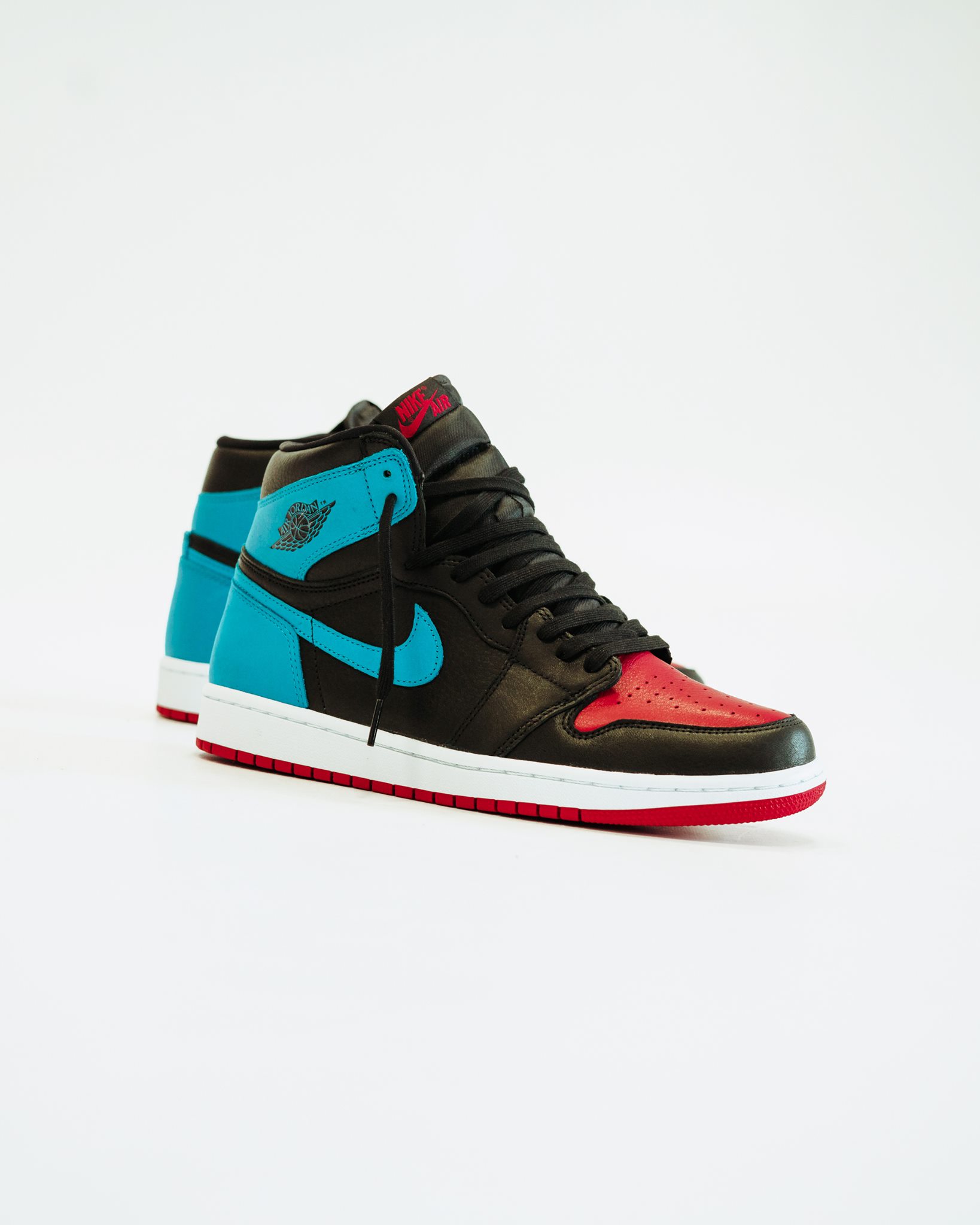 Air Jordan 1 Retro High OG 'Chicago Crystal' US 5 – 15 | 150€/120