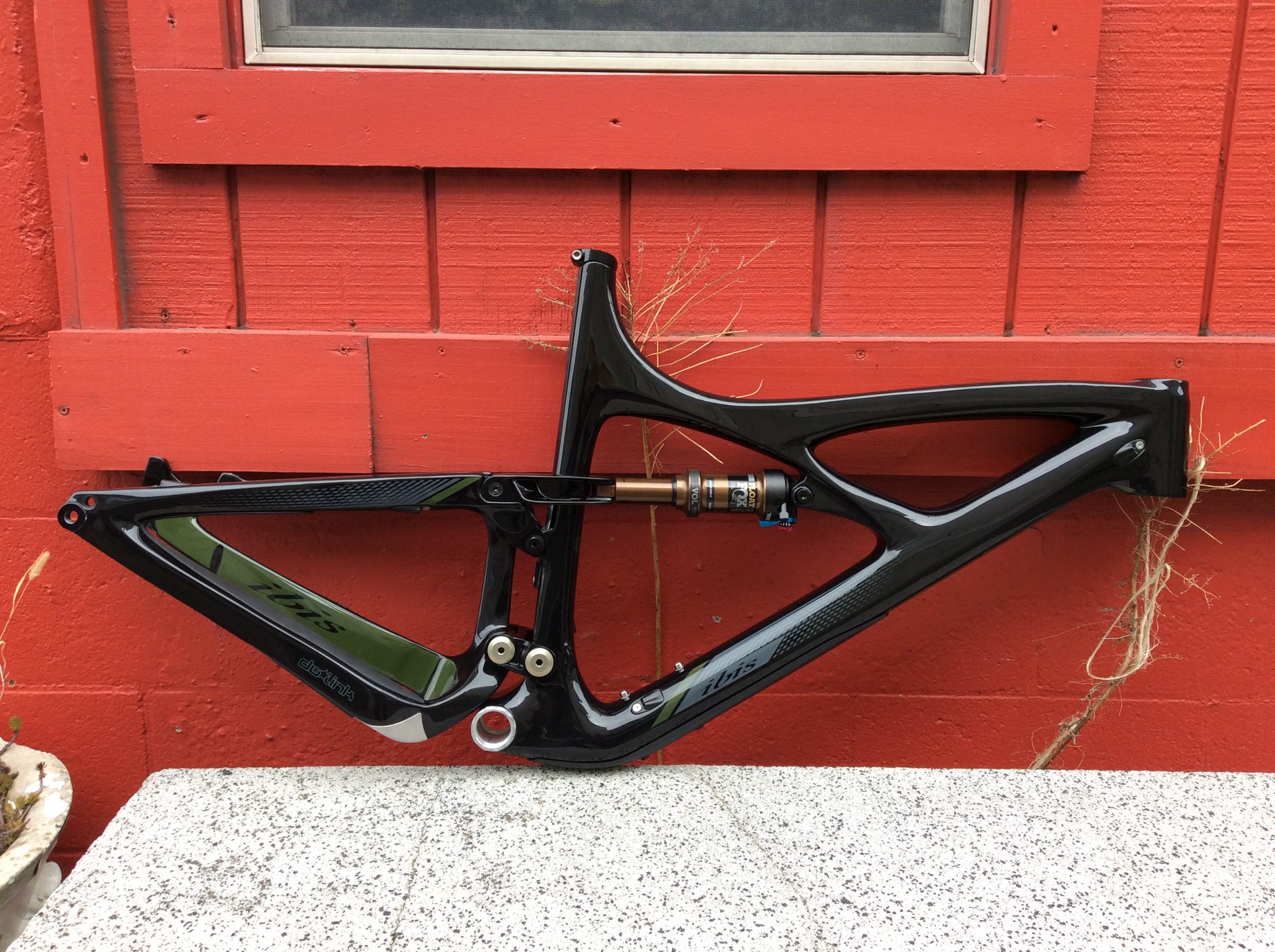 Tryon Bike - A shiny new Ibis Mojo 3 just showed up, check...