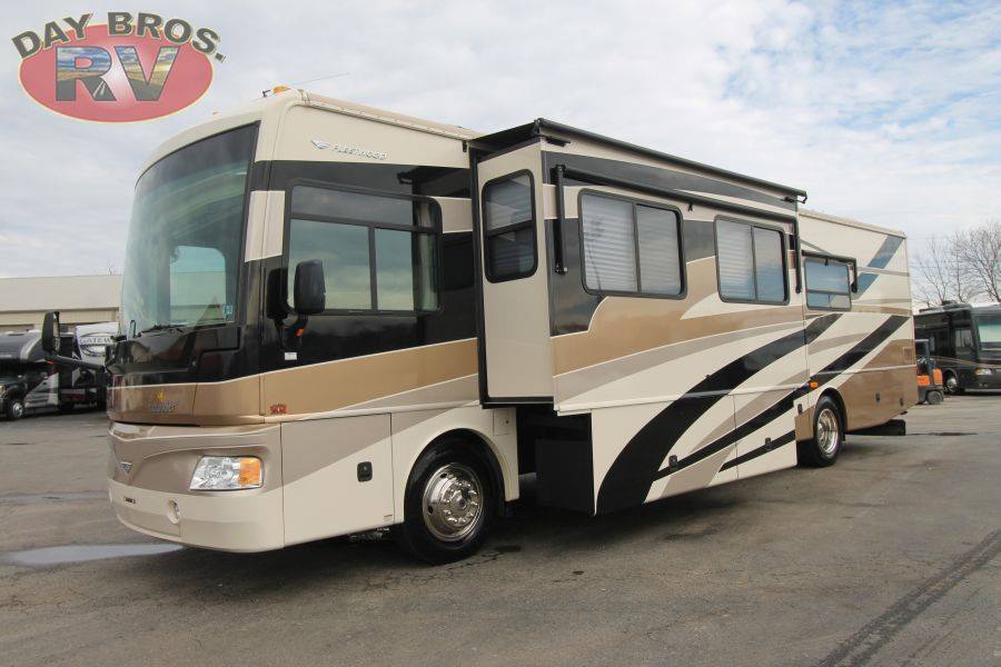 Check out this diesel Fleetwood... - Day Bros RV Sales
