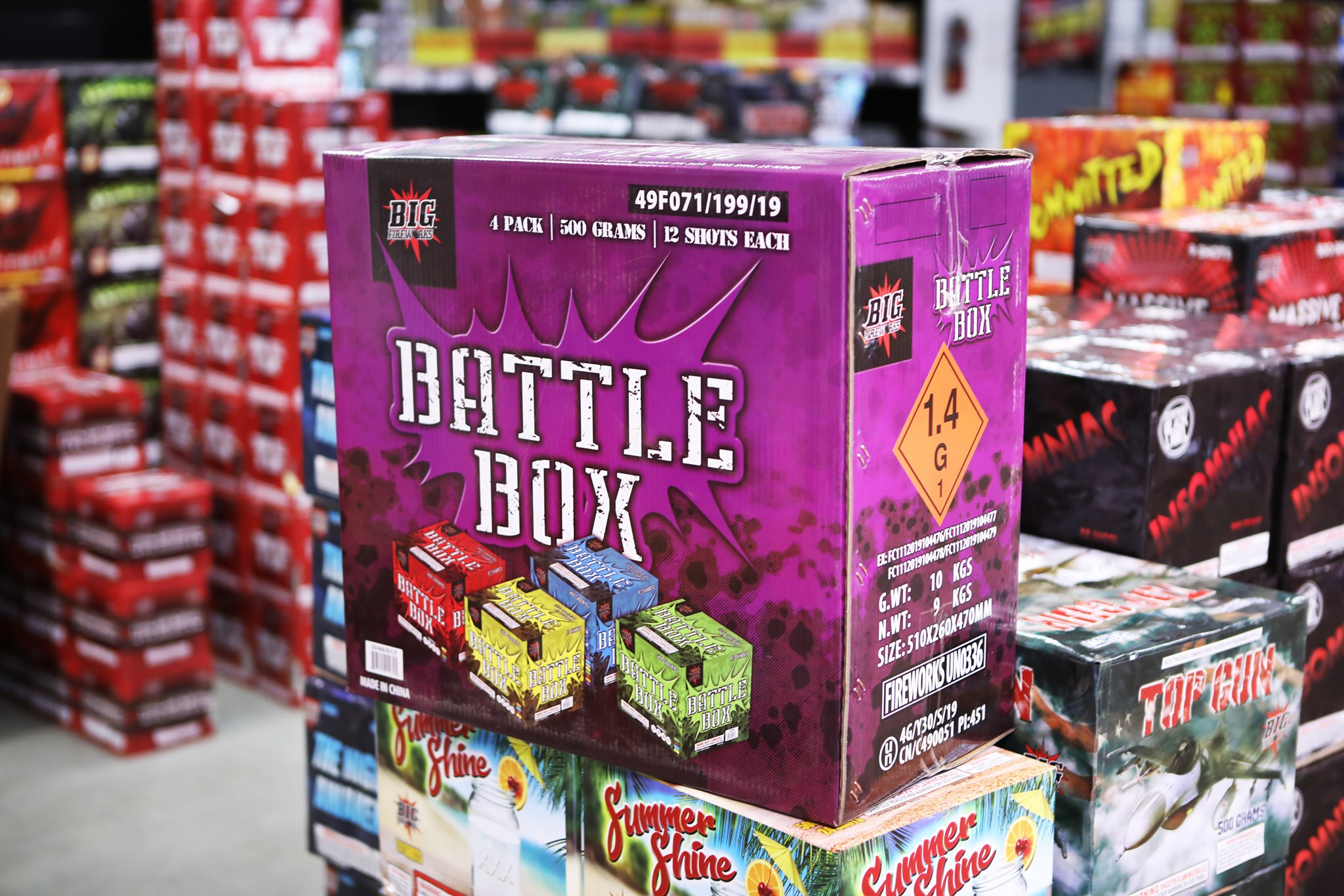 Big Fireworks - *New For 2020* Battle Box -12 Shot 4 pack...