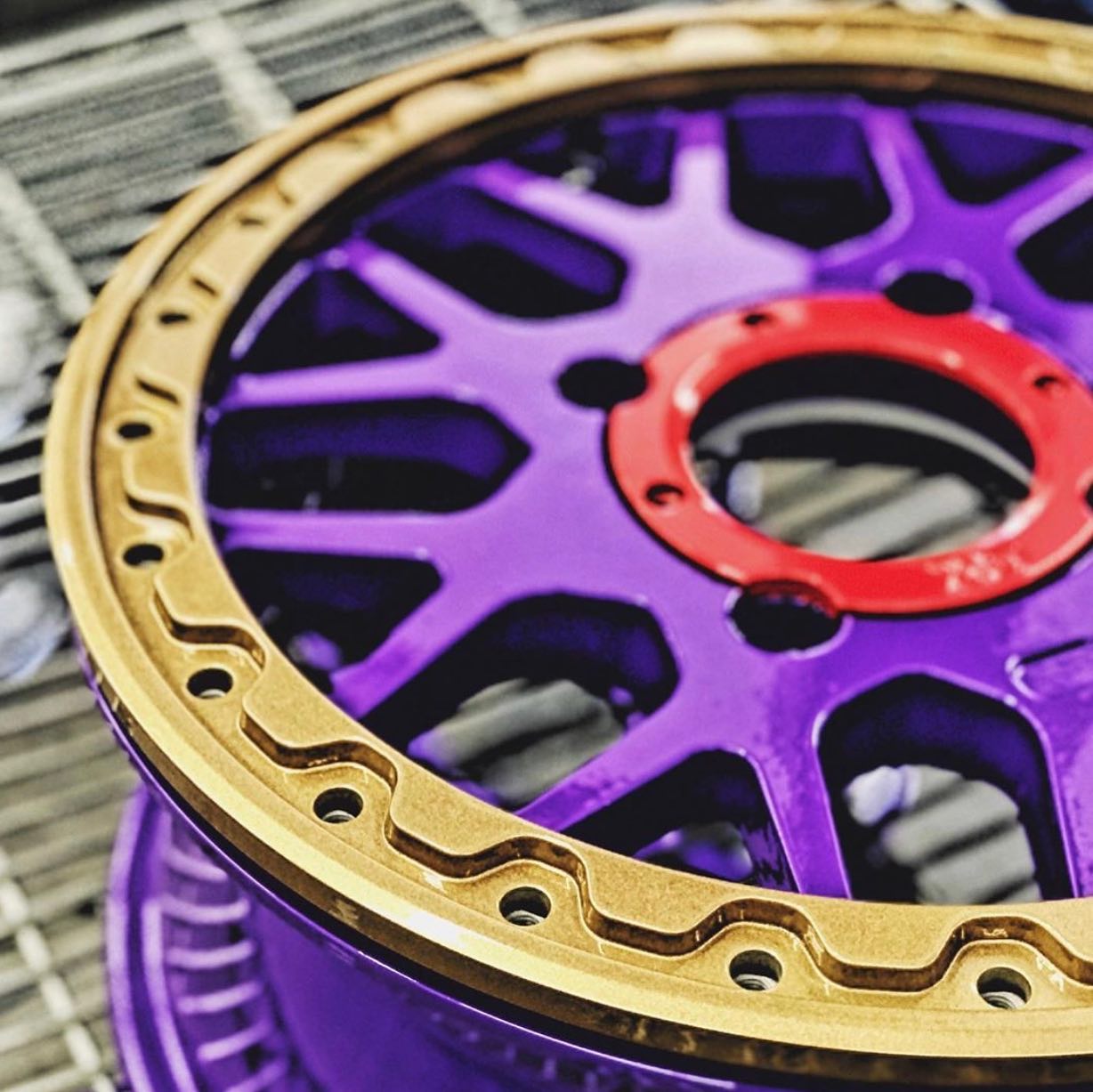 KMC - Crazy colors on this XS235 Grenade beadlock Powersports