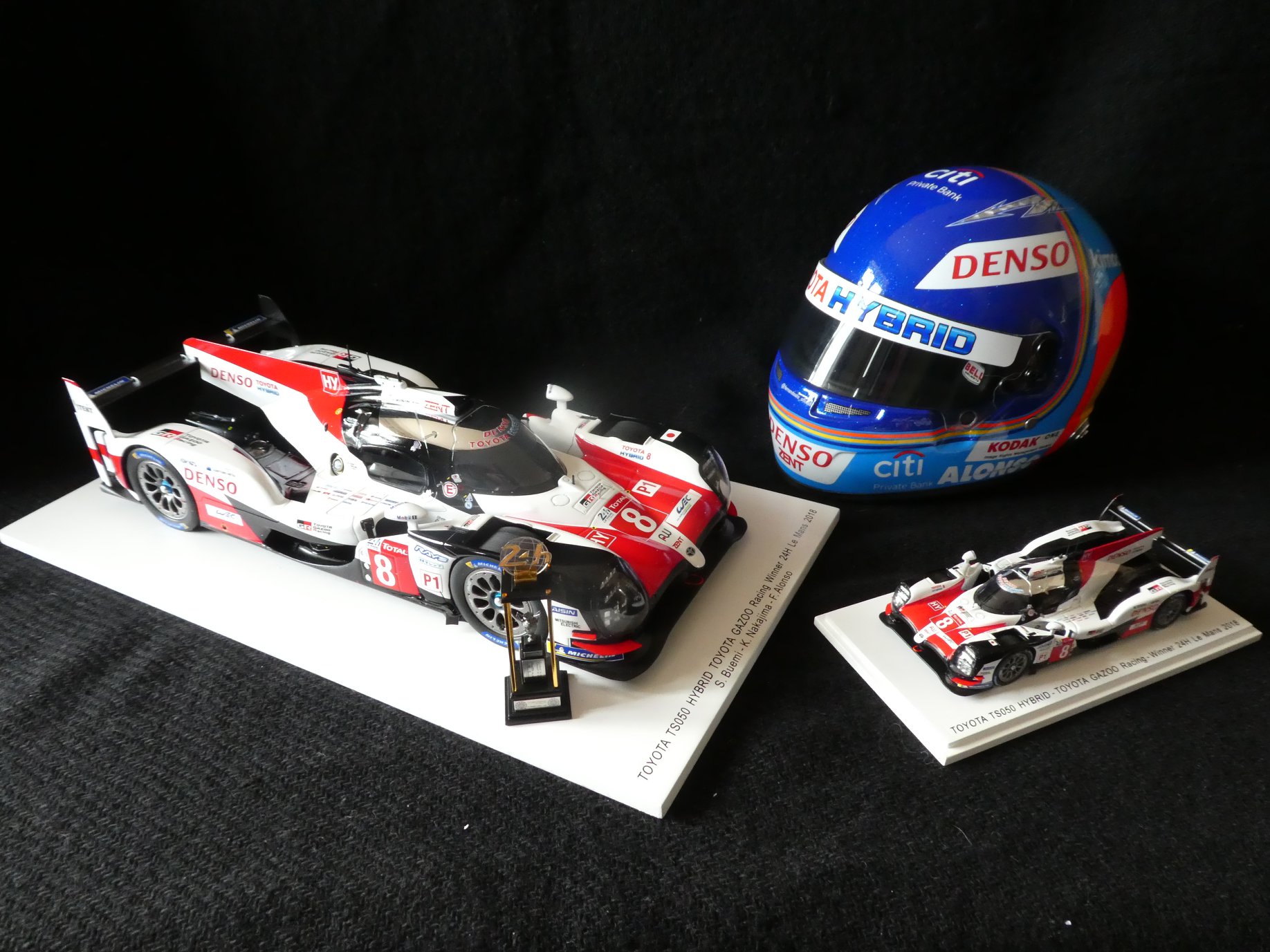 Spark 1:18 Toyota TS050 Buemi/Nakajima/Alonso # 8 Winners Le Mans