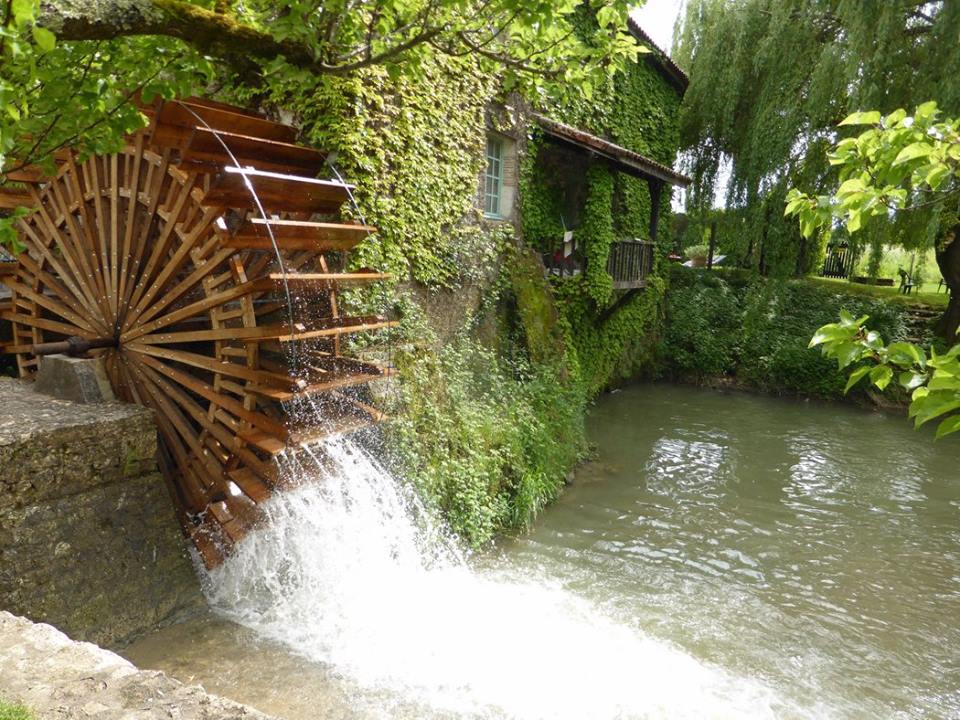 Le moulin à eau à roue horizontale : Une invention au service de l