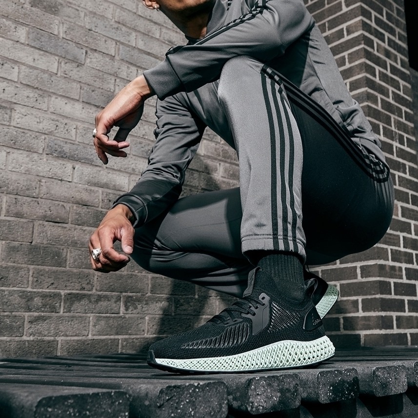 Dope colorway! Is this the best adidas ZX 4000 4D yet? 📸 via