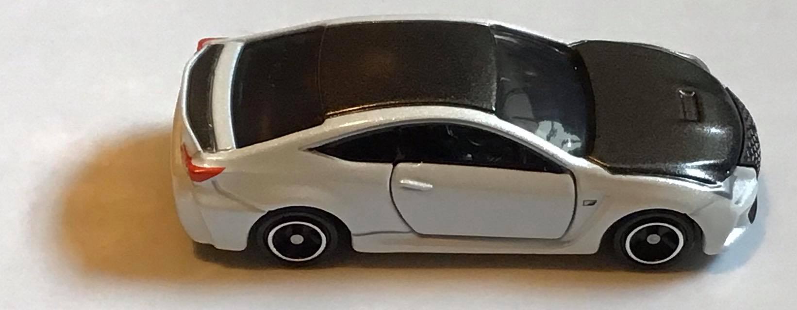 Tomica No.84 Lexus RC F Performance Package and No.100 Lexus IS