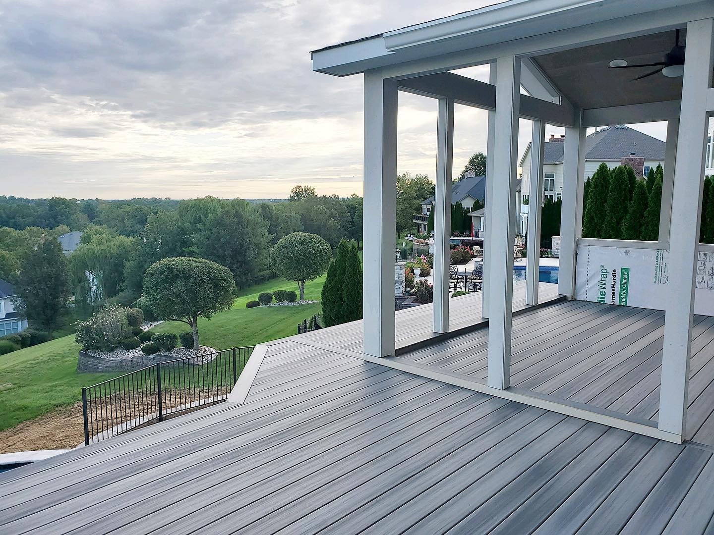 🍃 BEAUTIFUL deck, BEAUTIFUL... - Lakeside Renovation & Design