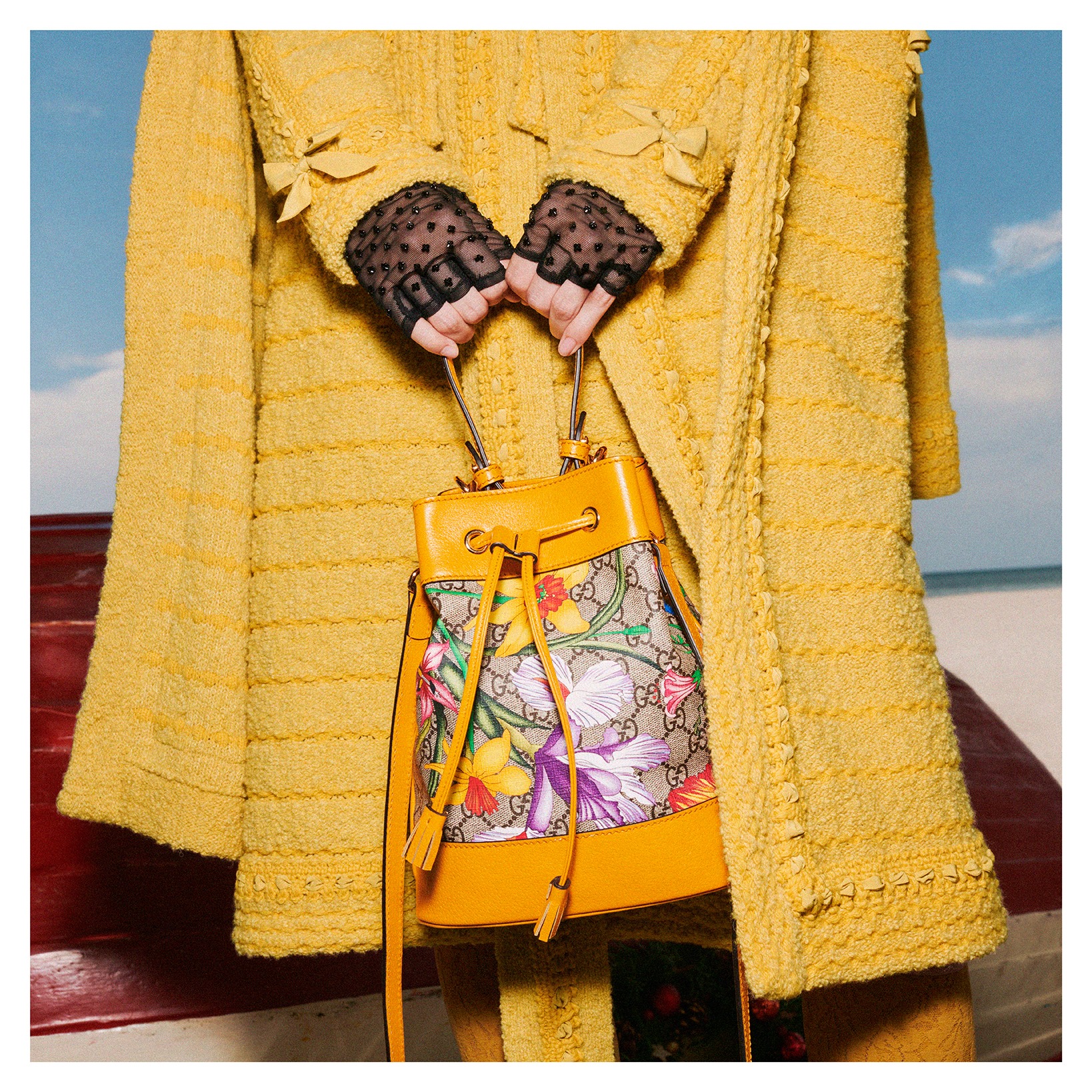 A mysterious woman painted by Ignasi Monreal for the Gucci Gift
