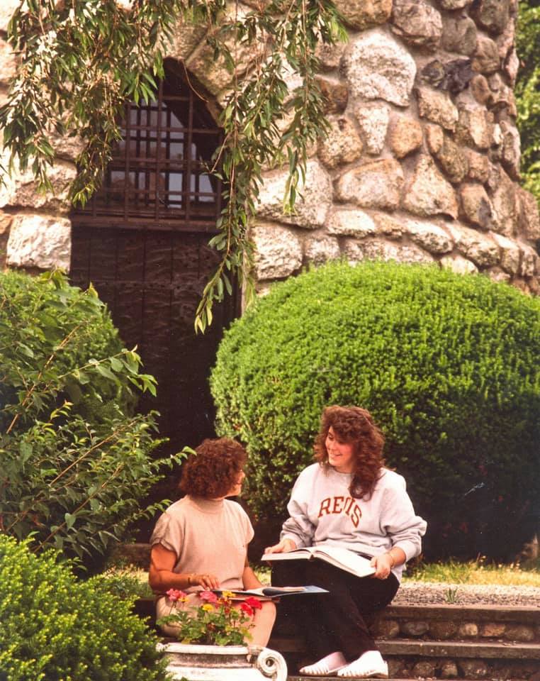 #tbt circa 1990 📸 Regis College... - Regis College Alumni | Facebook