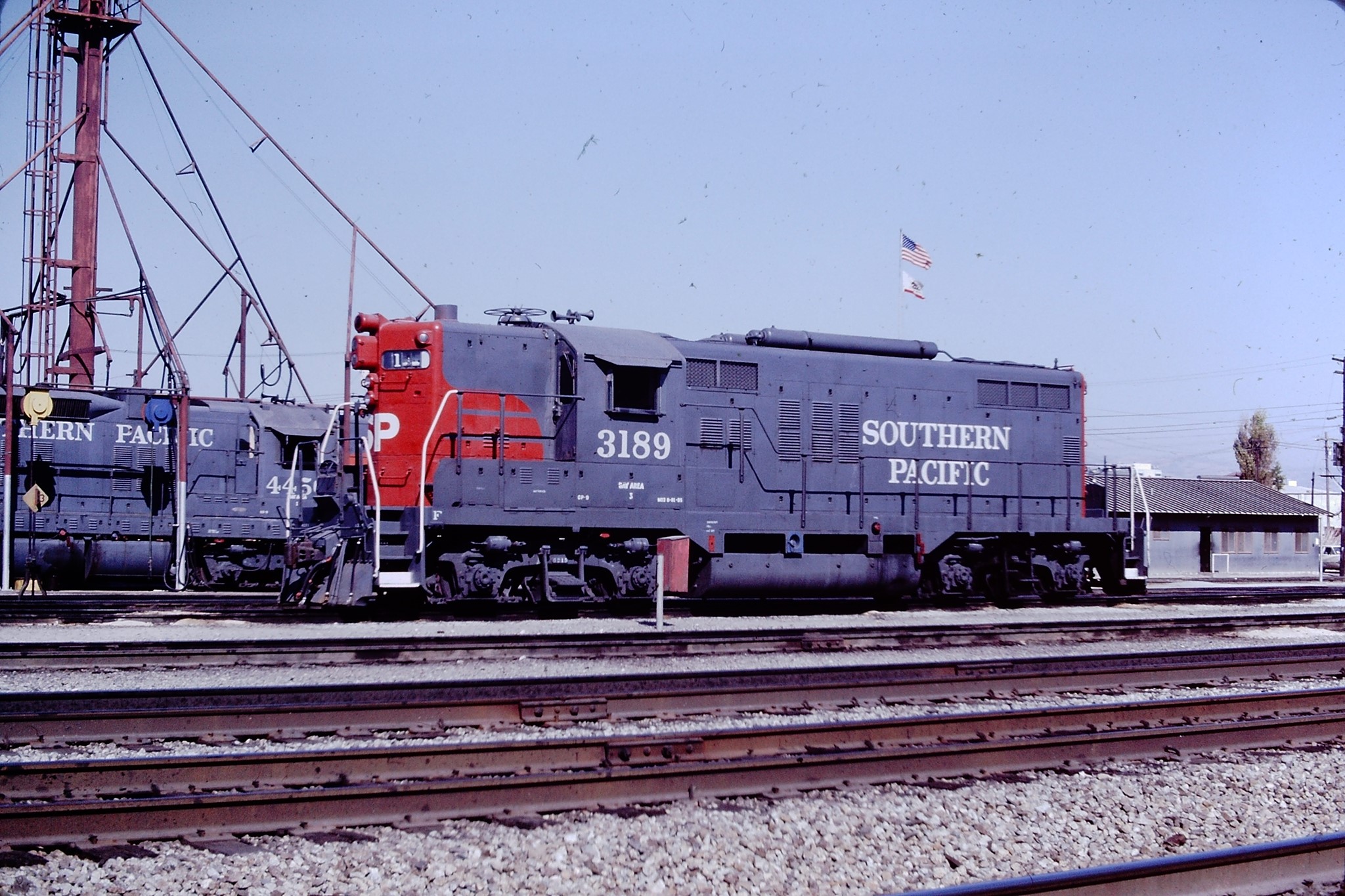 Off the tracks magazine added a... - Off the tracks magazine