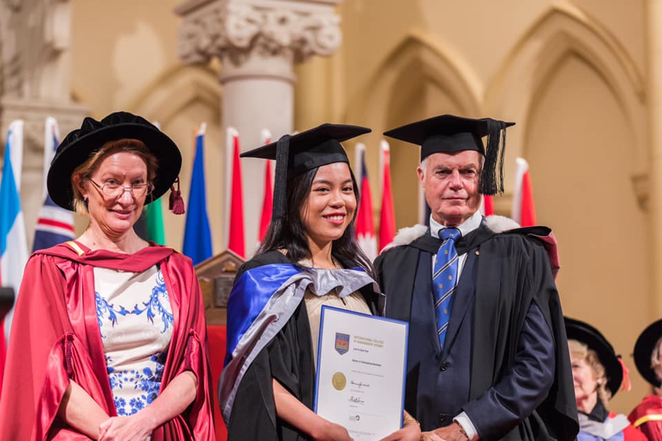 Gradua... - International College of Management, Sydney (ICMS)