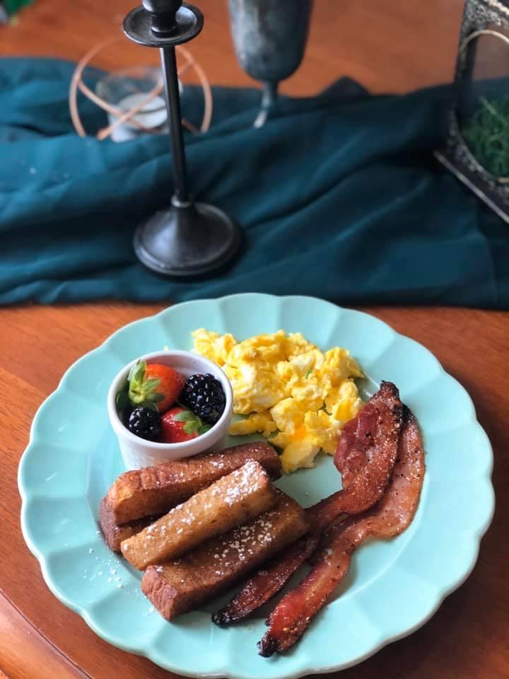 Does Buddies Okemos have Sunday breakfast buffet? | Lansing, MI