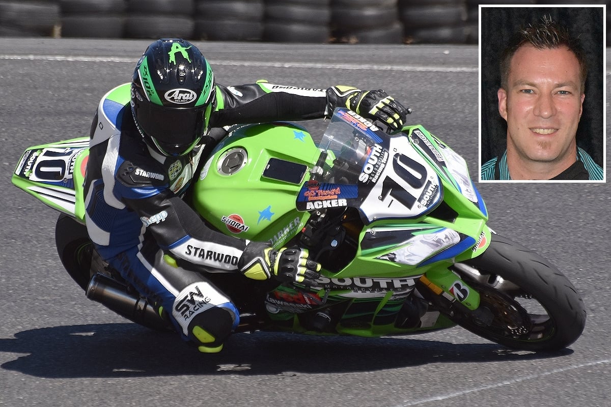 14th addition ハット DOUBLE DELIGHT FOR ACKERMAN IN KILLARNEY SUPERBIKES Veteran
