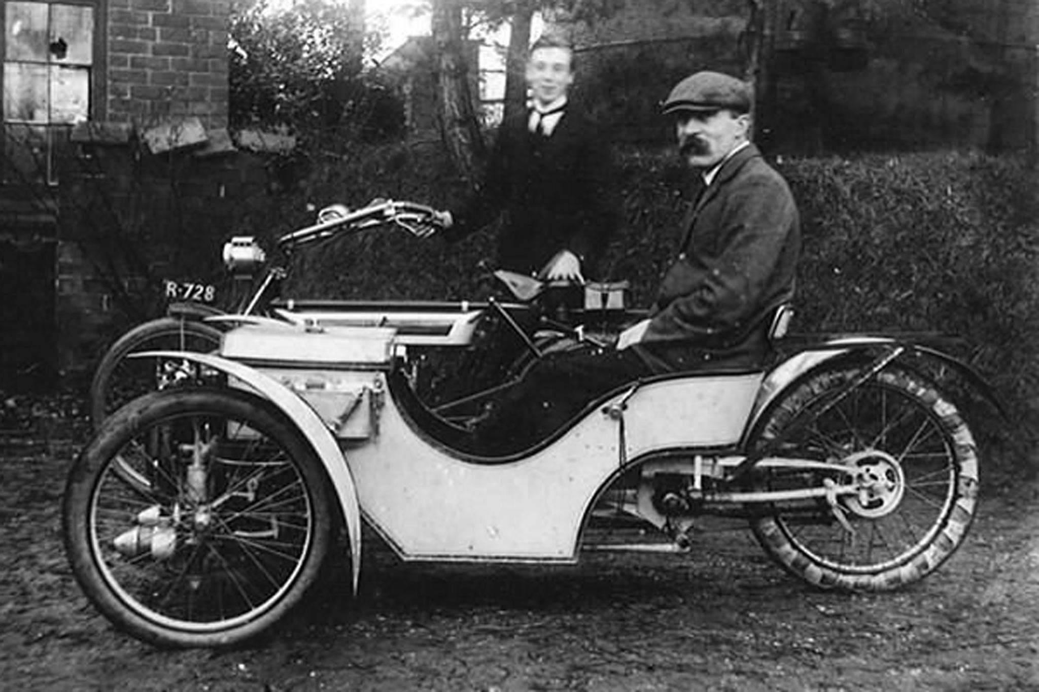 Morgan three-wheeler cyclecar production began in 1910