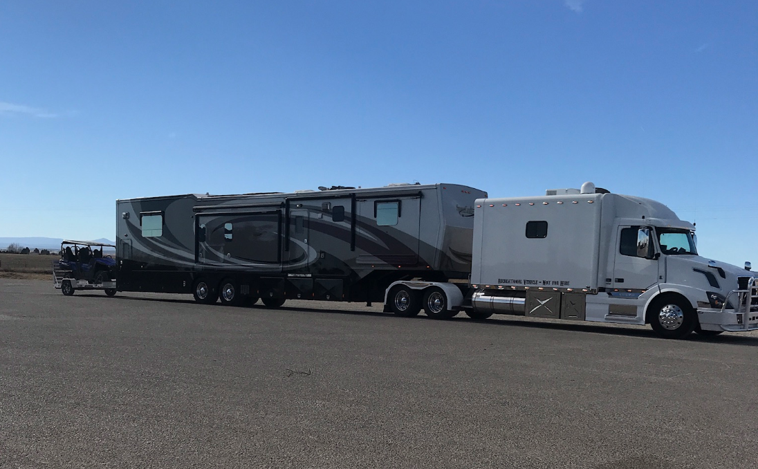 Gary W. Graves' big rig hauling an... - Overdrive Magazine | Facebook