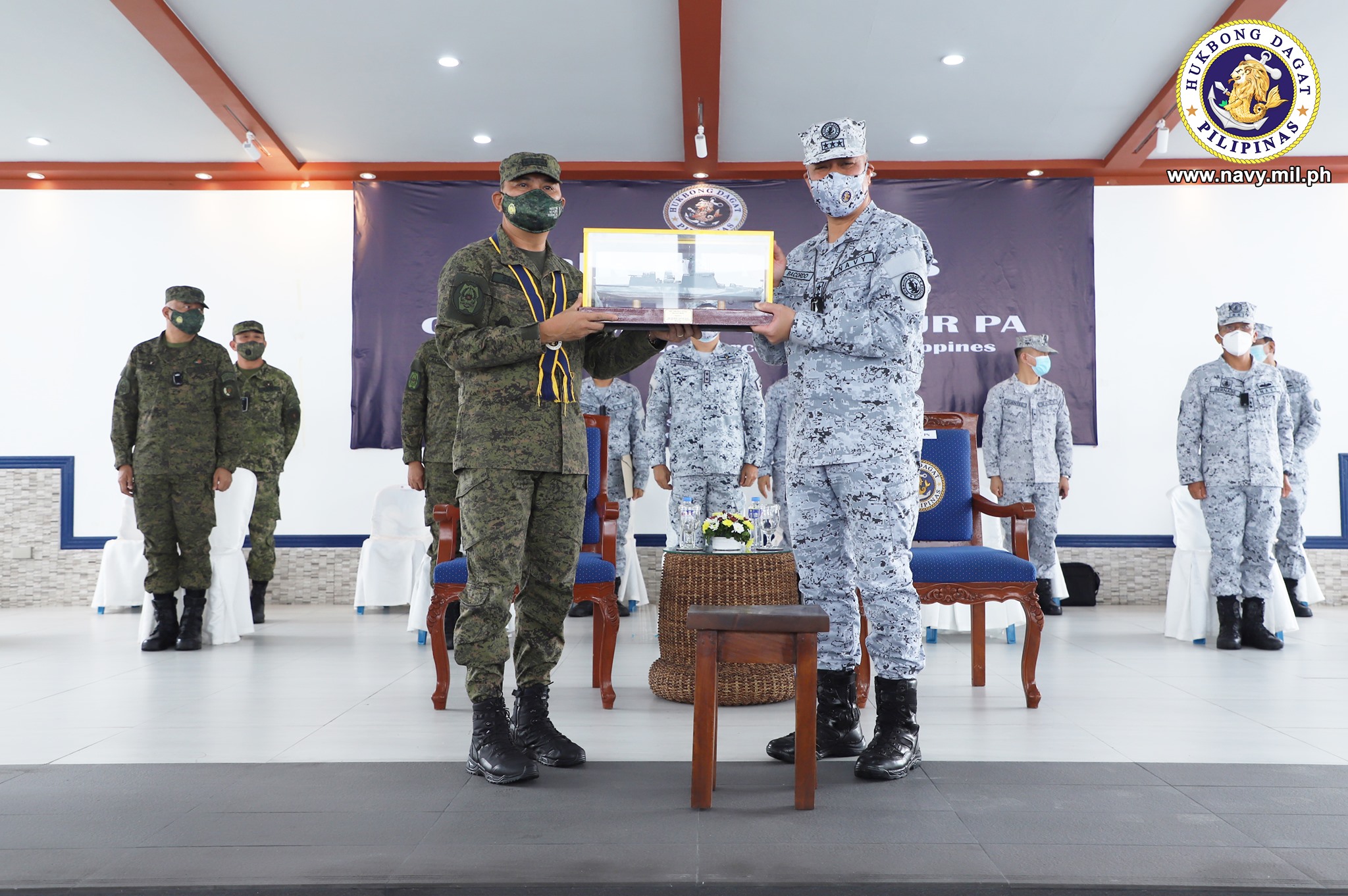 Philippine Navy - AFP Chief pays farewell visit to... | Facebook