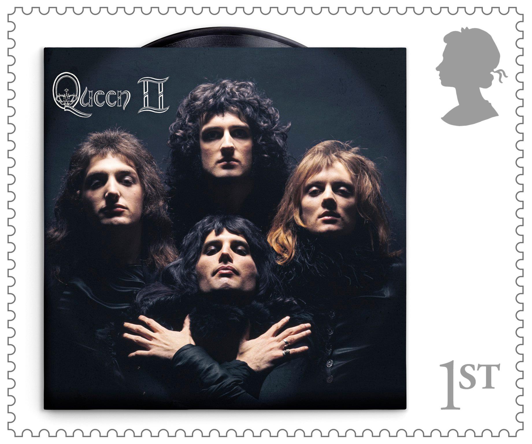 👑 Vintage Queen Posters – First Drop Available Now! The first