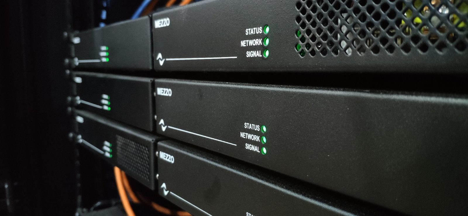 Powersoft - The Mezzo 324 and 604 amplifier platforms have...