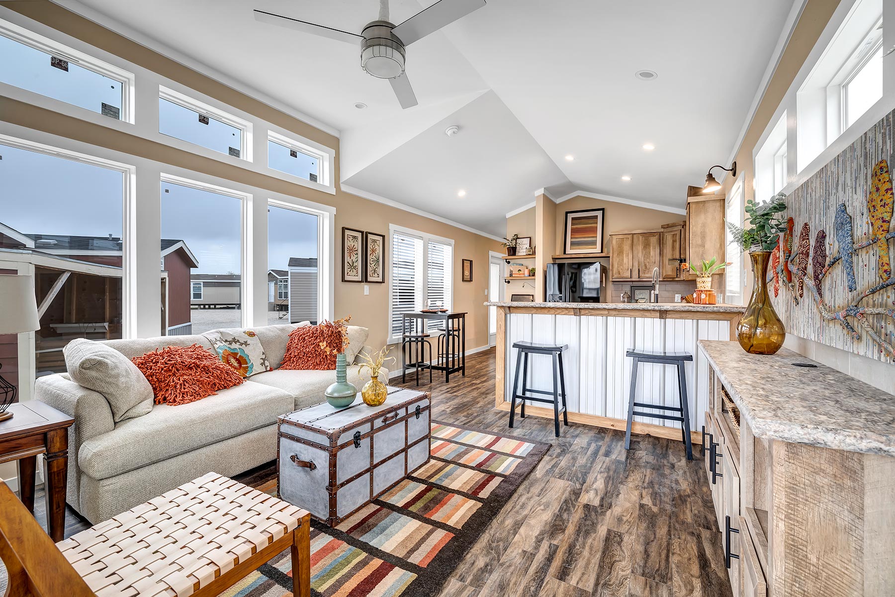 Champion Homes - Small but mighty! The THS1448AV shines... | Facebook