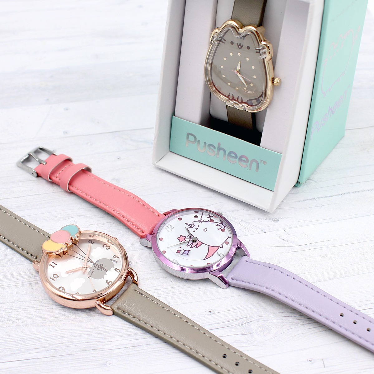 It's Pusheen o'clock! 😻⌚️These beautiful watches will be