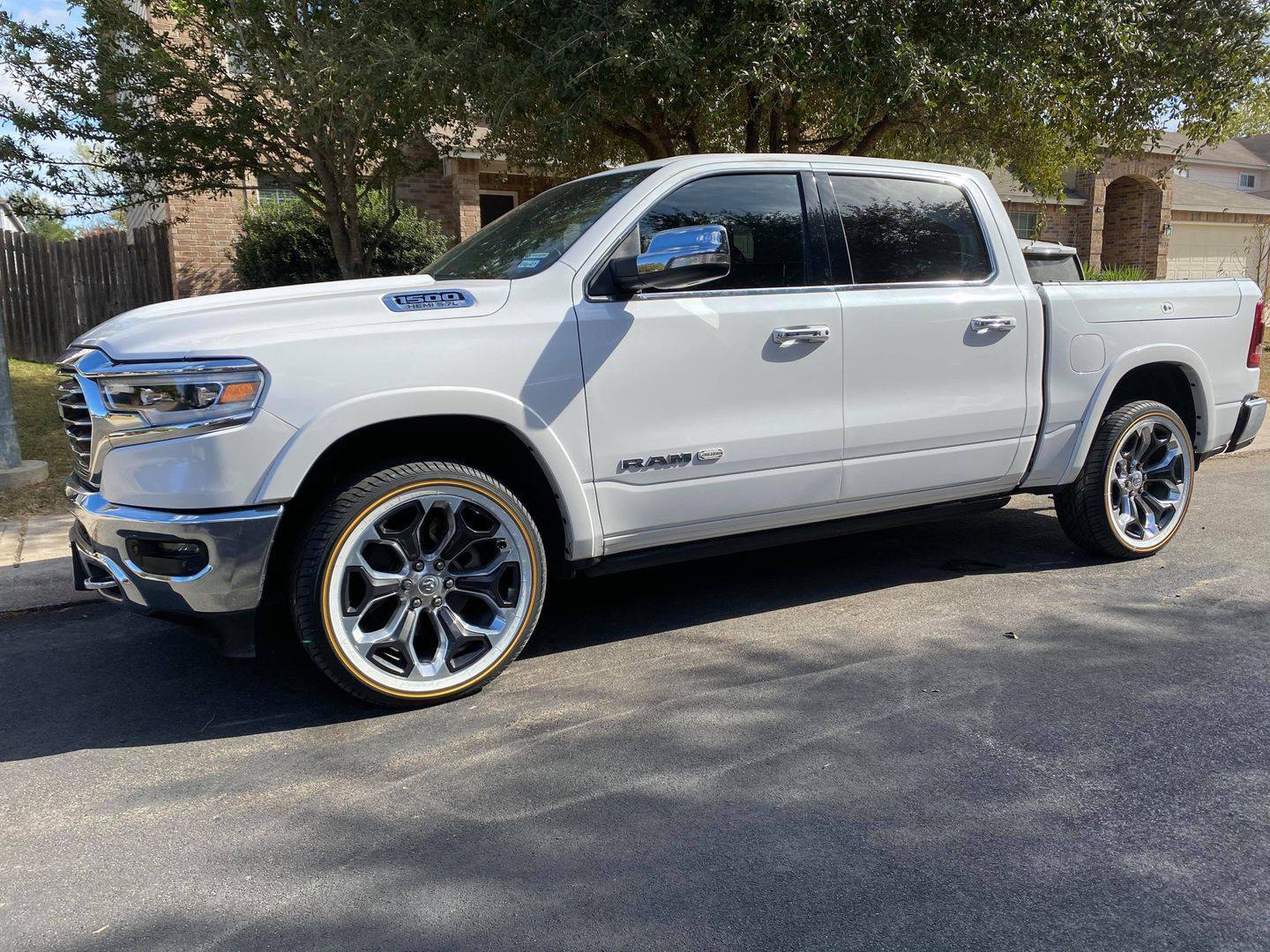 Vogue Tyre - #SundaySubmission 1500 Ram Laramie Longhorn looking good ...