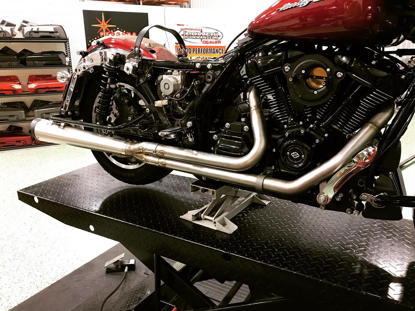 Jackpot RTX 2/1 in raw stainless “fab spec” finish 💎 #fuelmoto