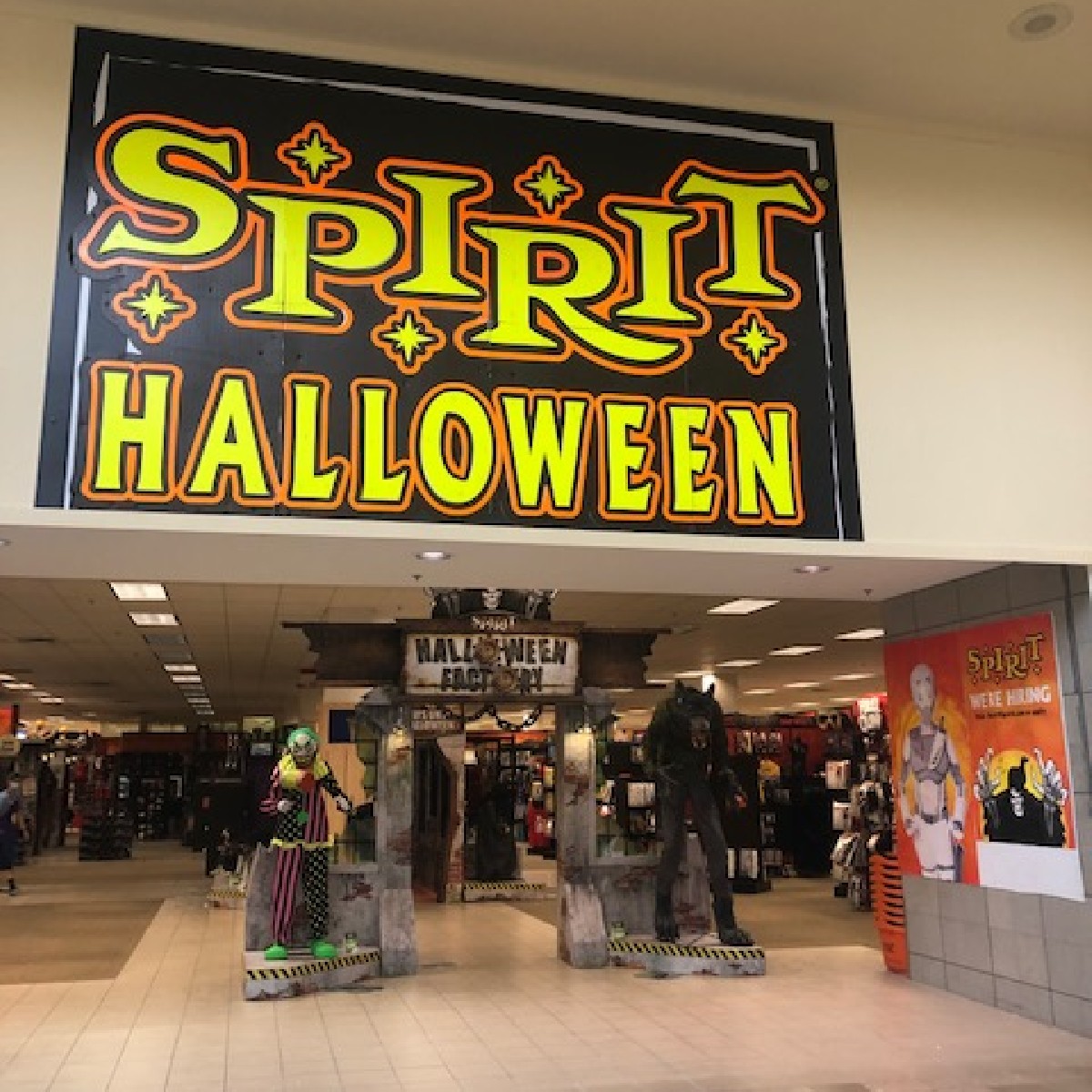 WestShore Plaza 👻 NOW OPEN 🎃 📍 Spirit Halloween