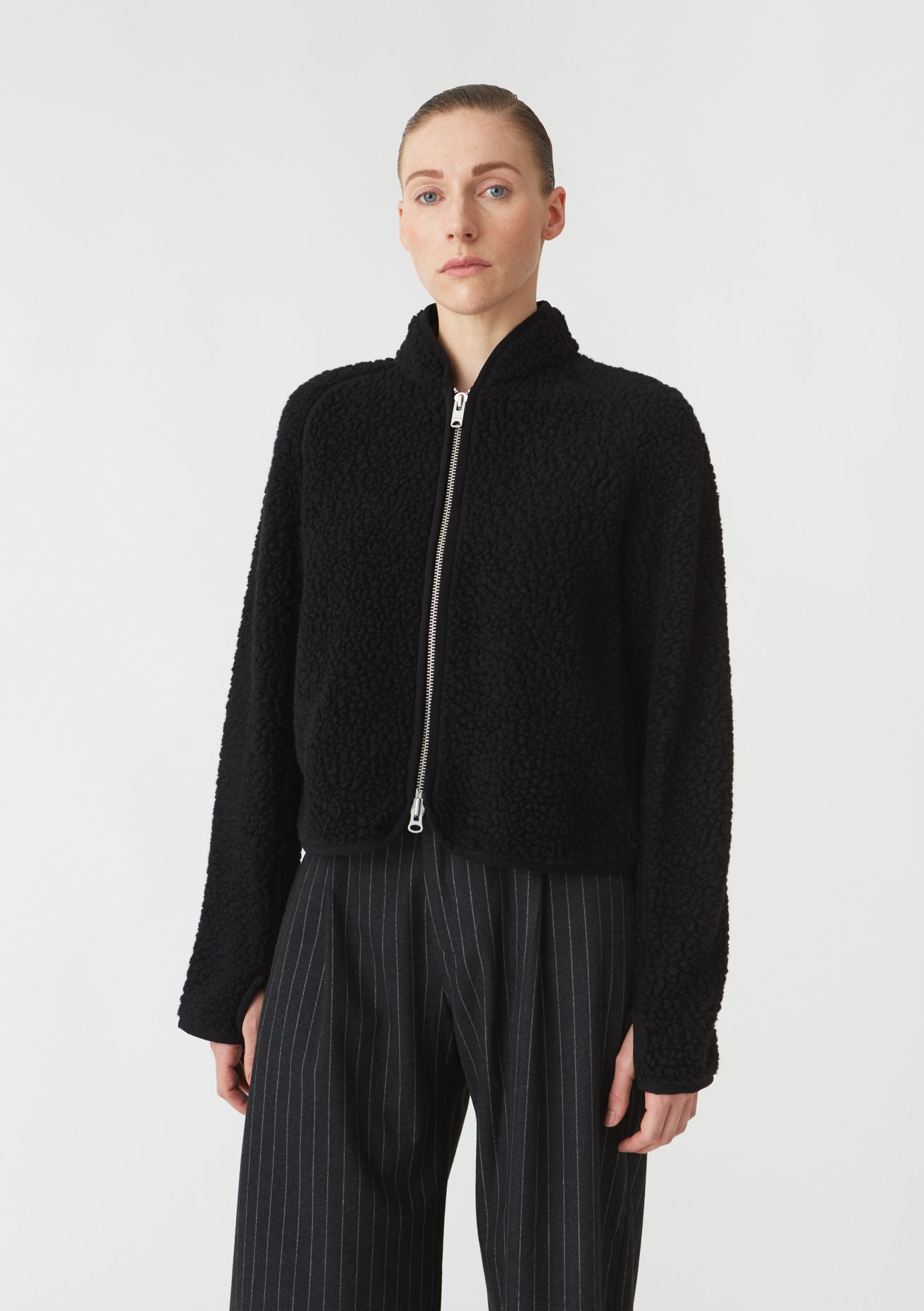 HOPE Stockholm アルパカニット HOPE - Model is wearing Atlantis Sweater in Black and Akita